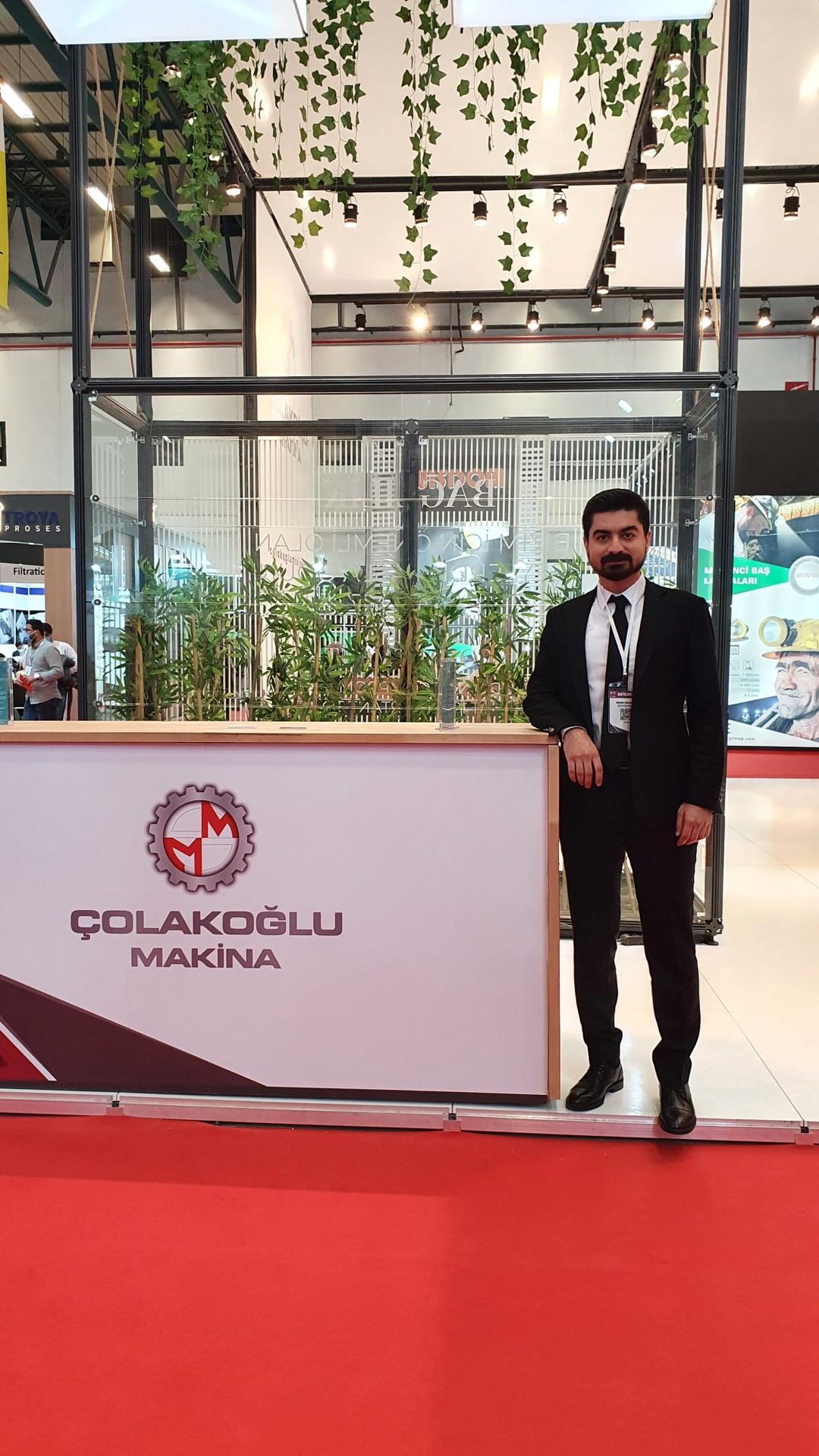 Automotive design, Motor vehicle, Flooring, Plant, Floor