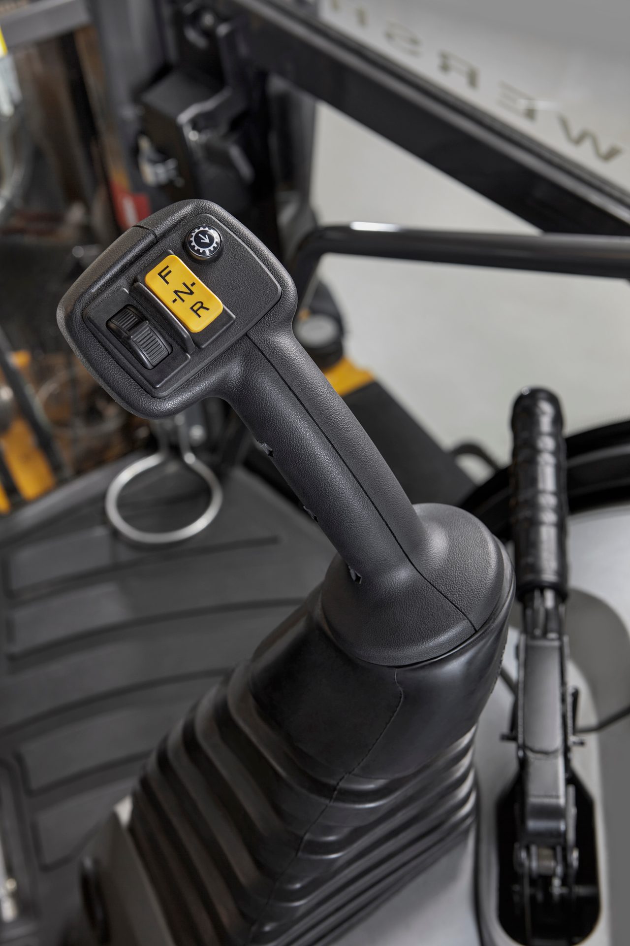 Automotive tire, Bicycle part, Motor vehicle, Grey, Rim, Carbon