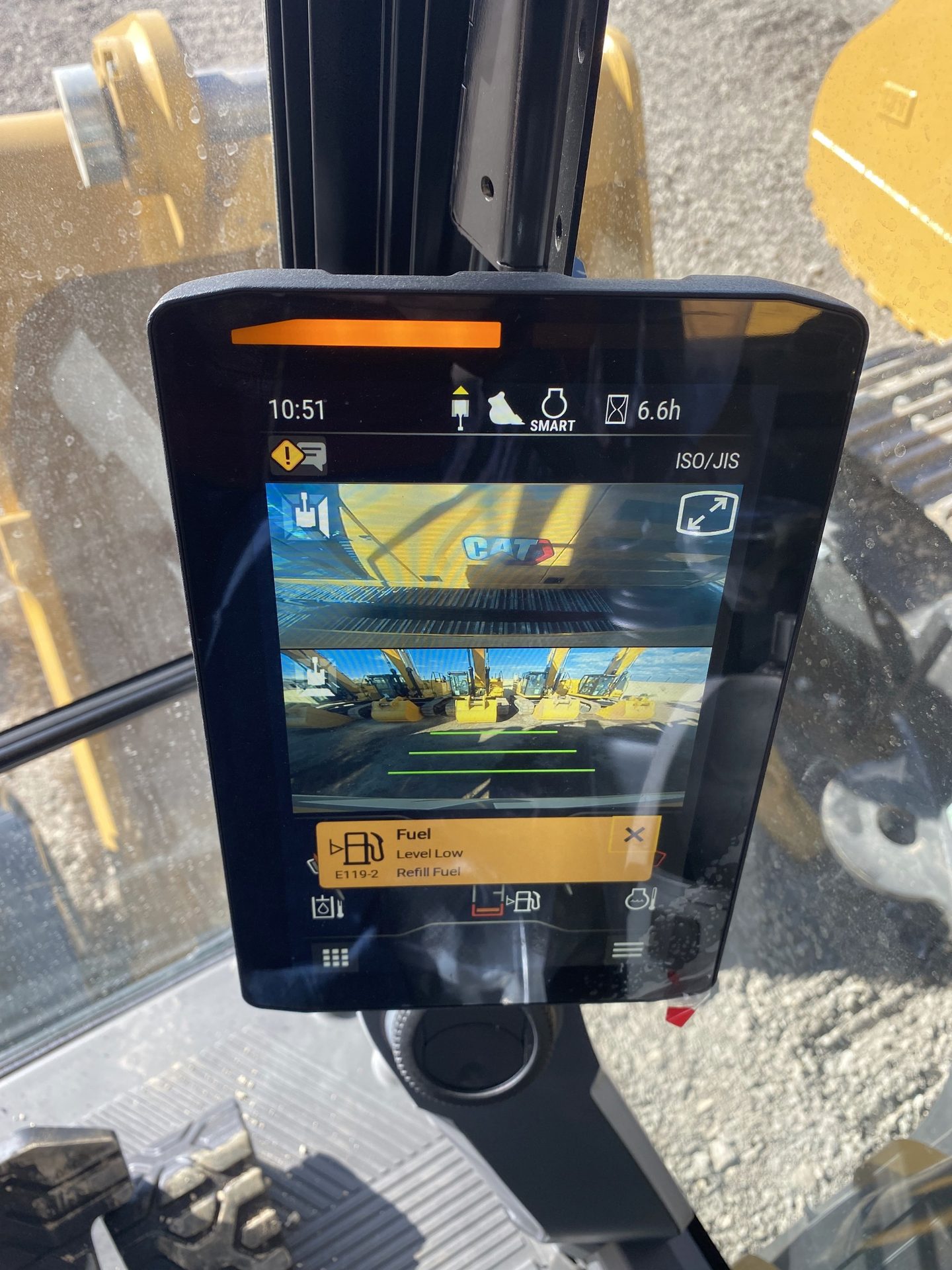Motor vehicle, Communication Device, Gadget