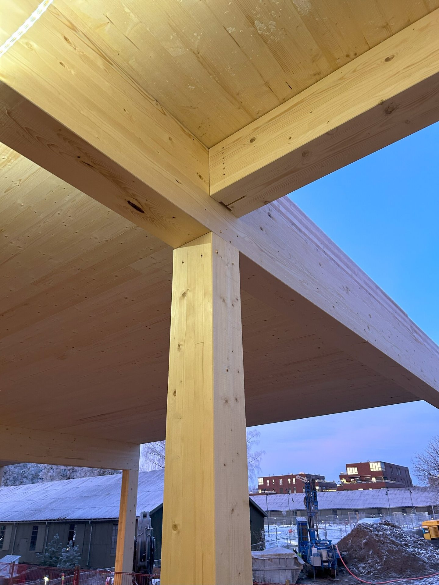 Wood stain, Composite material, Floor, Flooring, Ceiling, Hardwood, Beam, Plank, Plywood