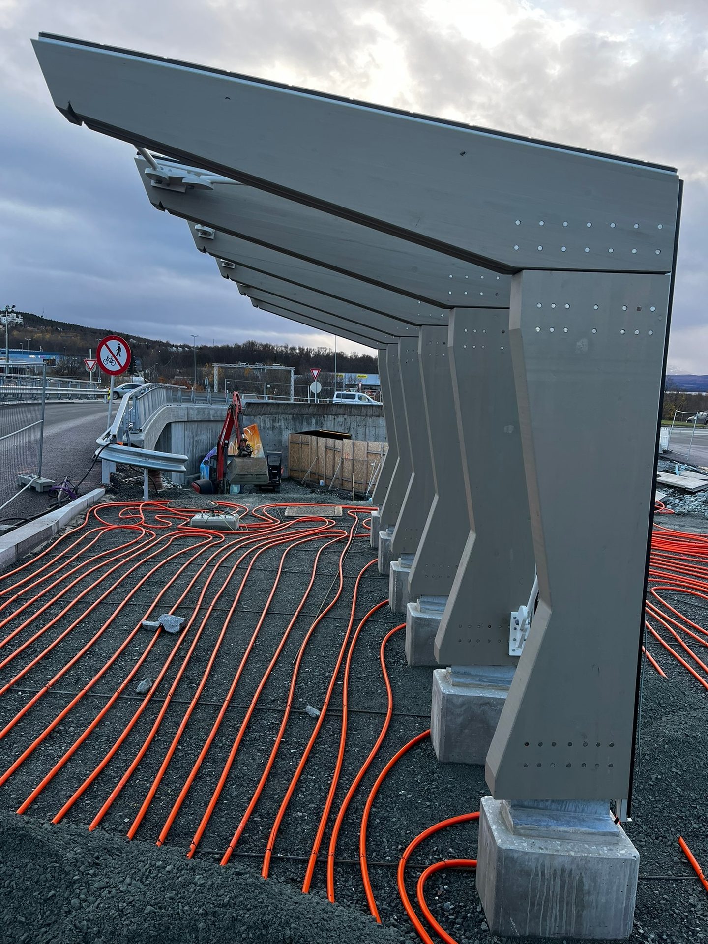 Composite material, Metal