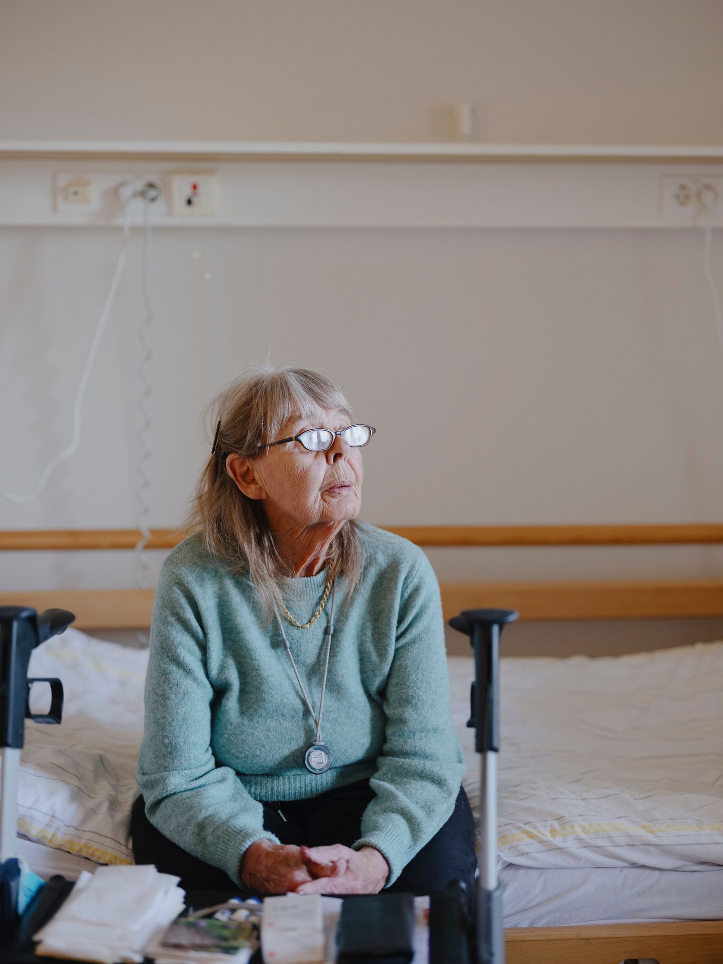 Eldre kvinne på sykehjem