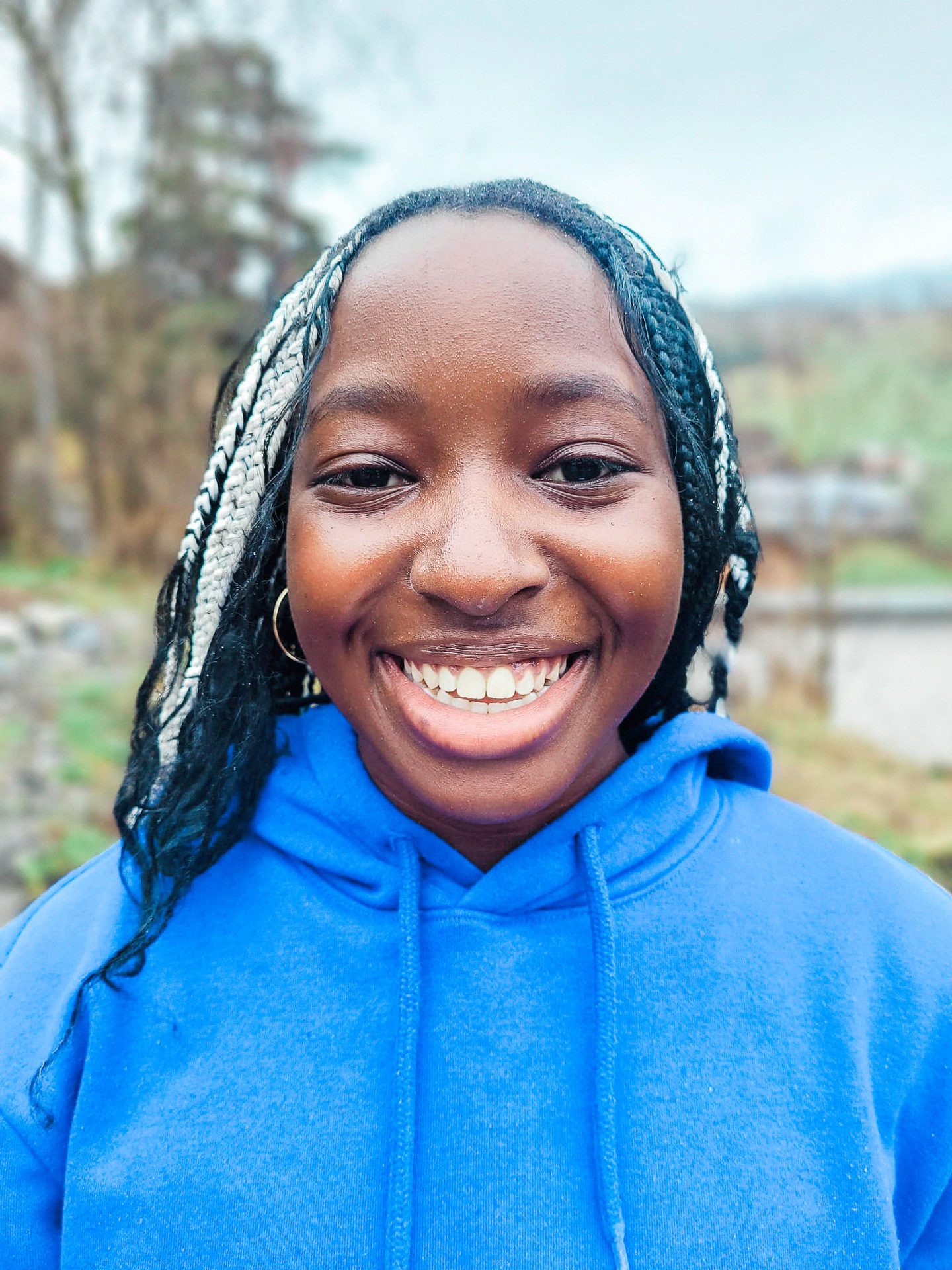 People in nature, Face, Smile, Skin, Lip, Hairstyle, Eyebrow, Azure, Happy, Iris