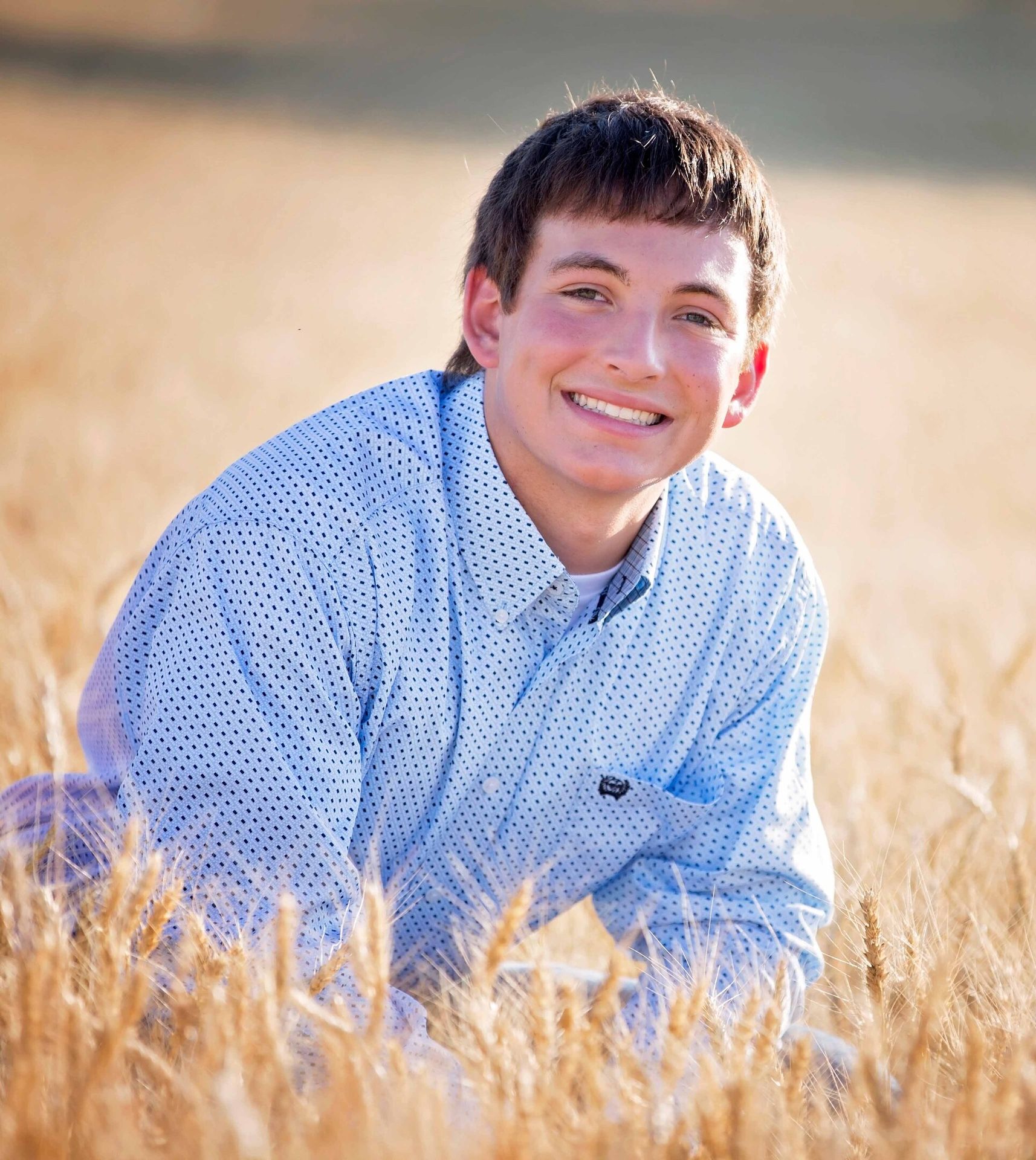 People in nature, Human body, Flash photography, Smile, Chin, Eye, Happy, Grass
