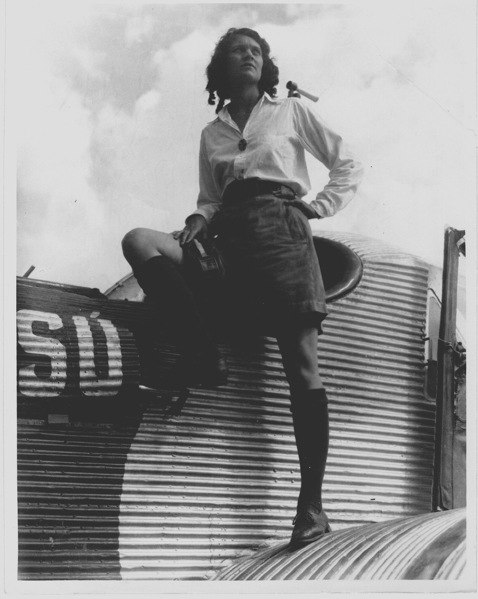 Shorts, Cloud, Black, Sky, Gesture, Black-and-white, Style