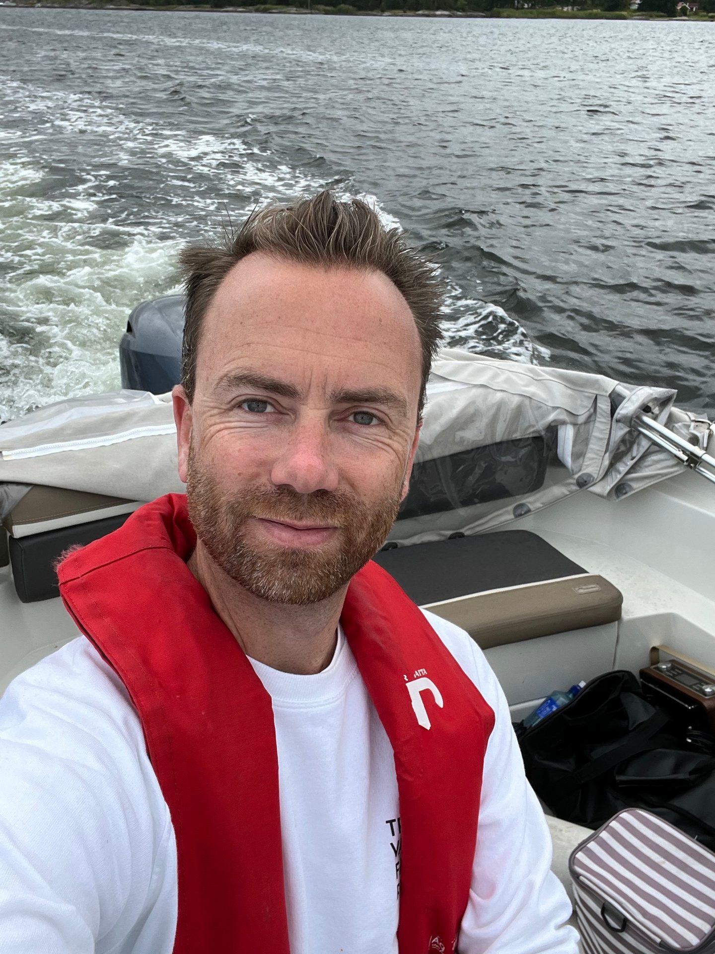 Boats and boating--Equipment and supplies, Naval architecture, Water, Boat, White, Muscle, Beard, Travel