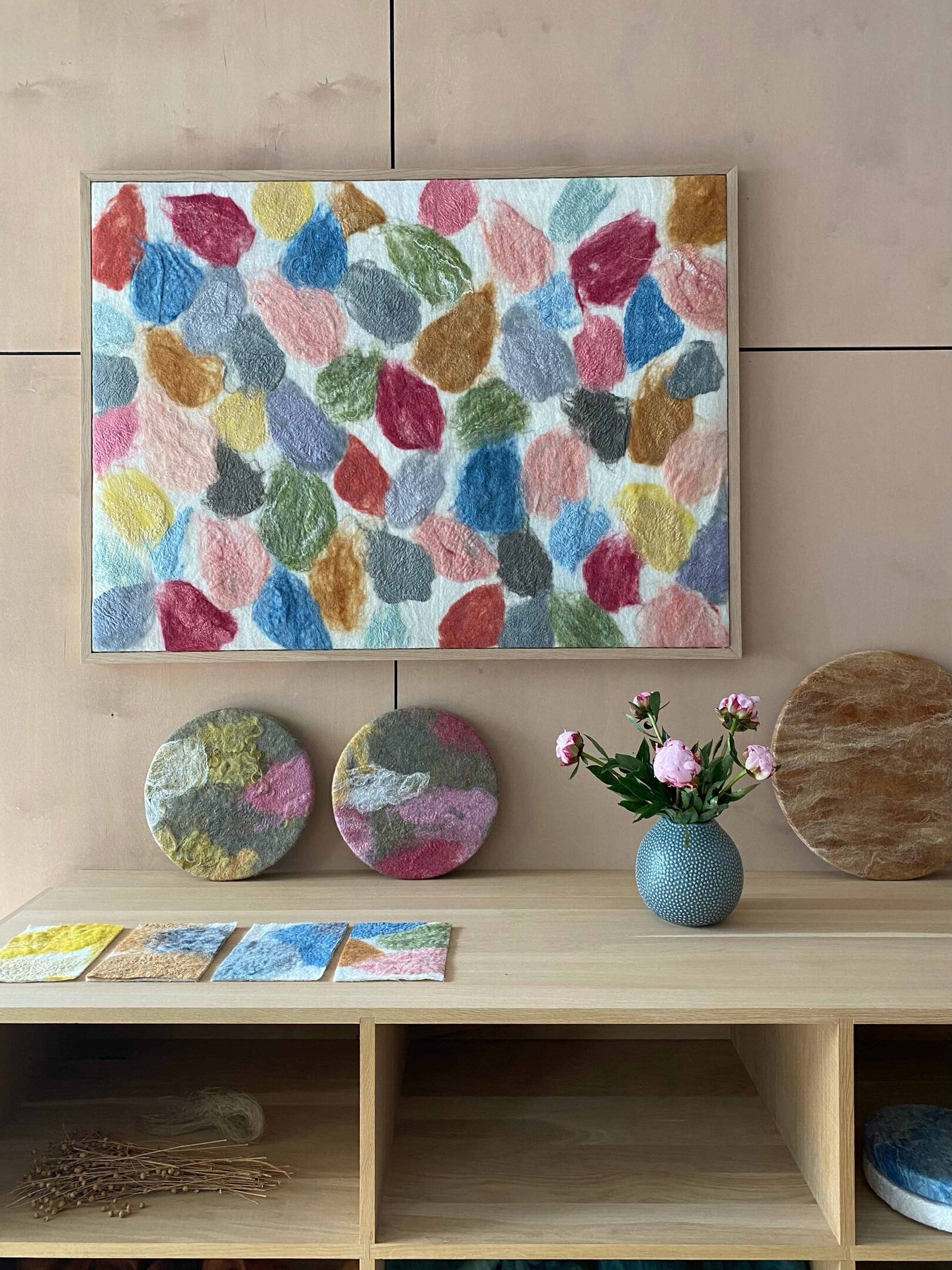 Dishware, Purple, Green, Textile, Plant, Rectangle, Violet, Vase, Wall, Aqua