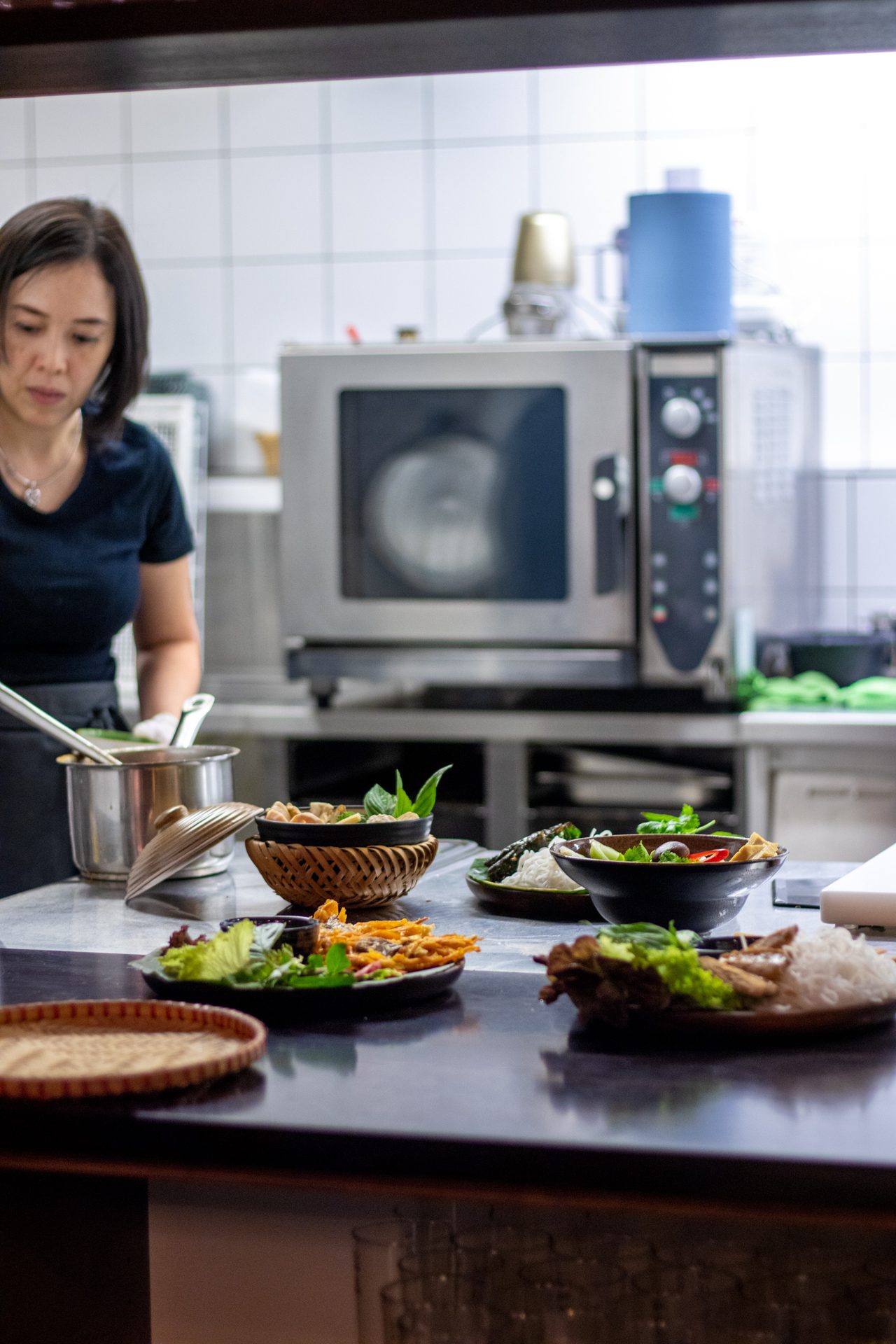 Kitchen appliance, Food, Tableware, Dishware, Recipe, Plate, Ingredient, Countertop, Cooking