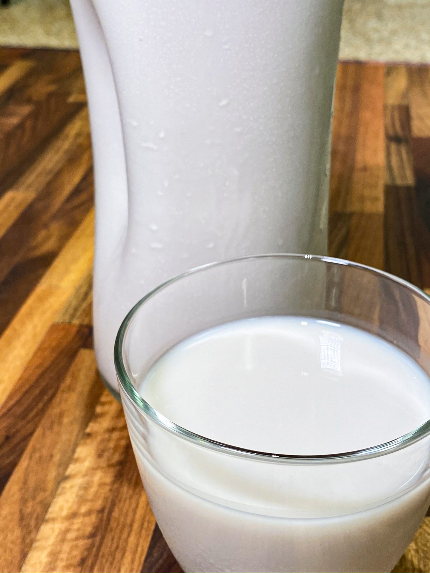 Barley water, Food, Tableware, Drinkware, Cocktail, Liquid, Juice, Ingredient, Solution