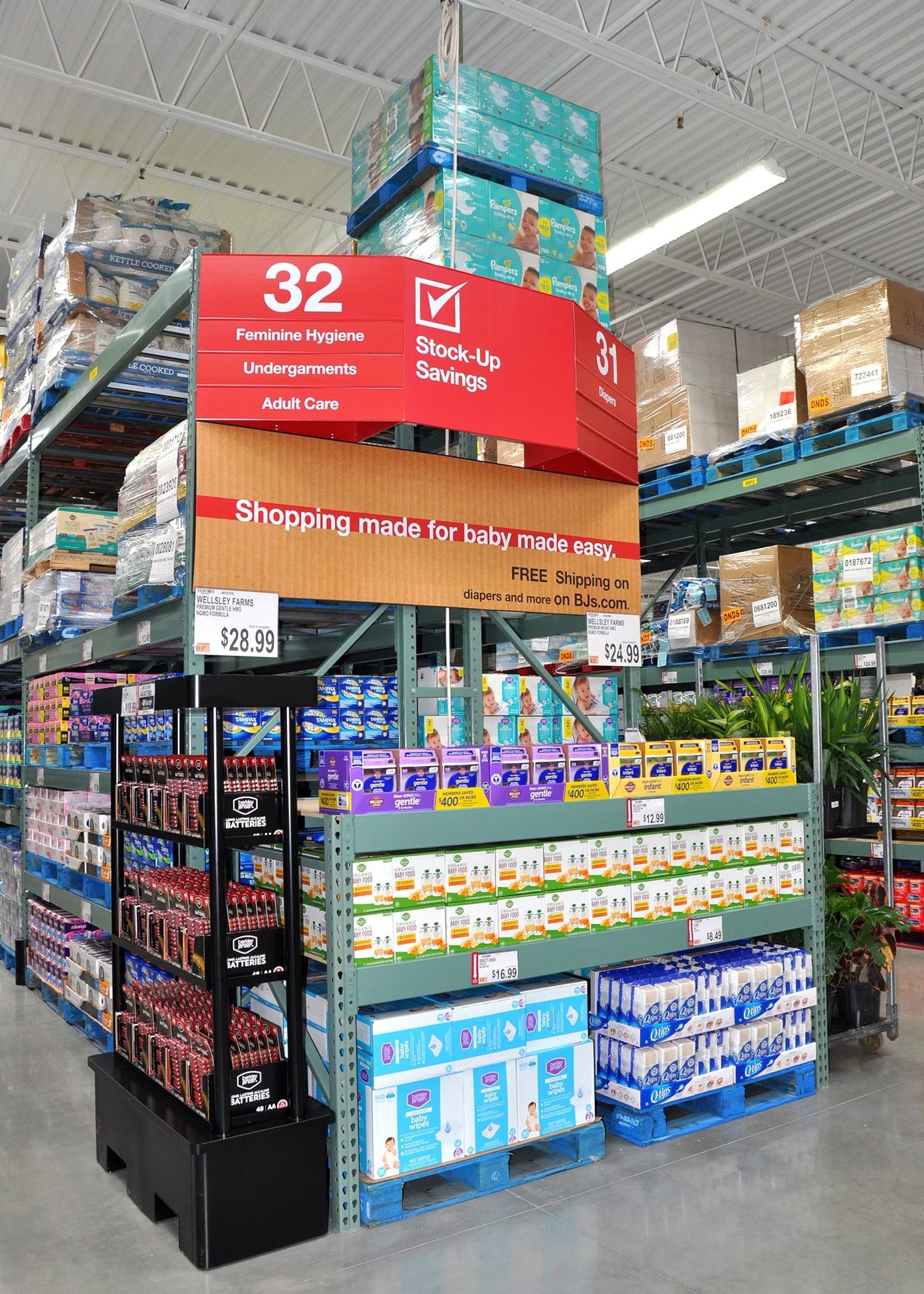 Convenience store, Shelf, Product, Publication, Customer, Retail