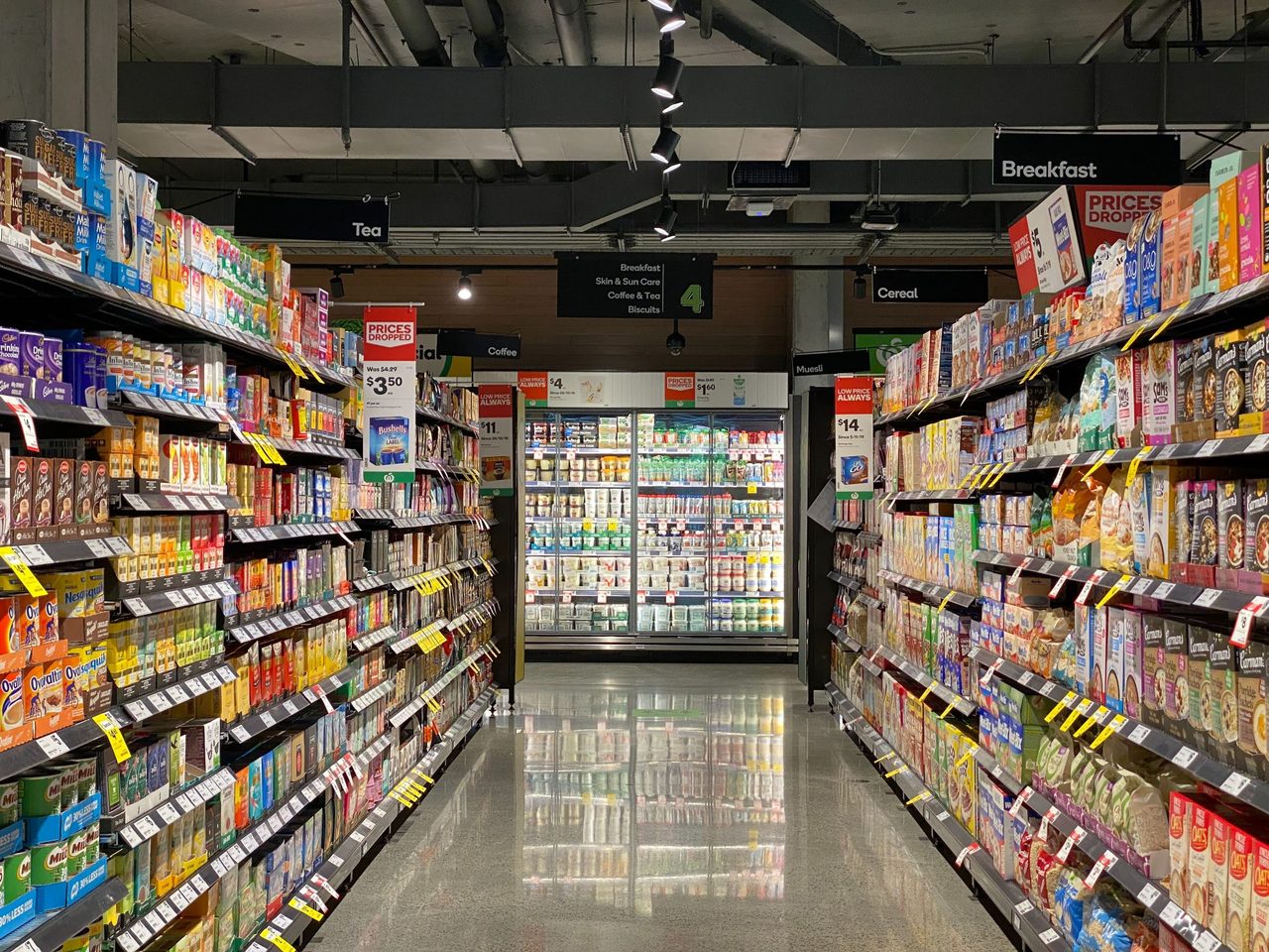 Convenience store, Shelf, Product, Shelving, Publication, Customer, Retail, Market