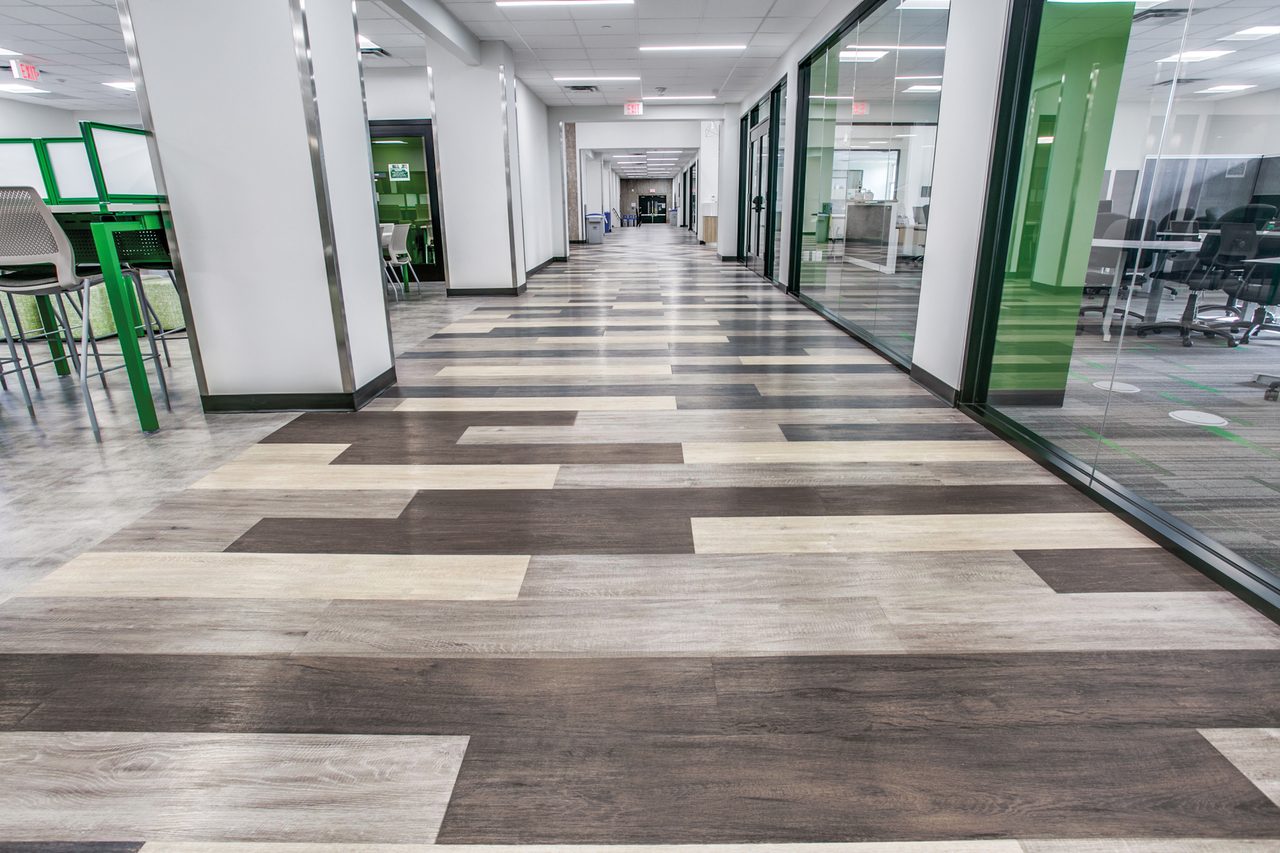 Tile flooring, Interior design, Property, Green, Fixture, Wood, Hall, Floor, Building