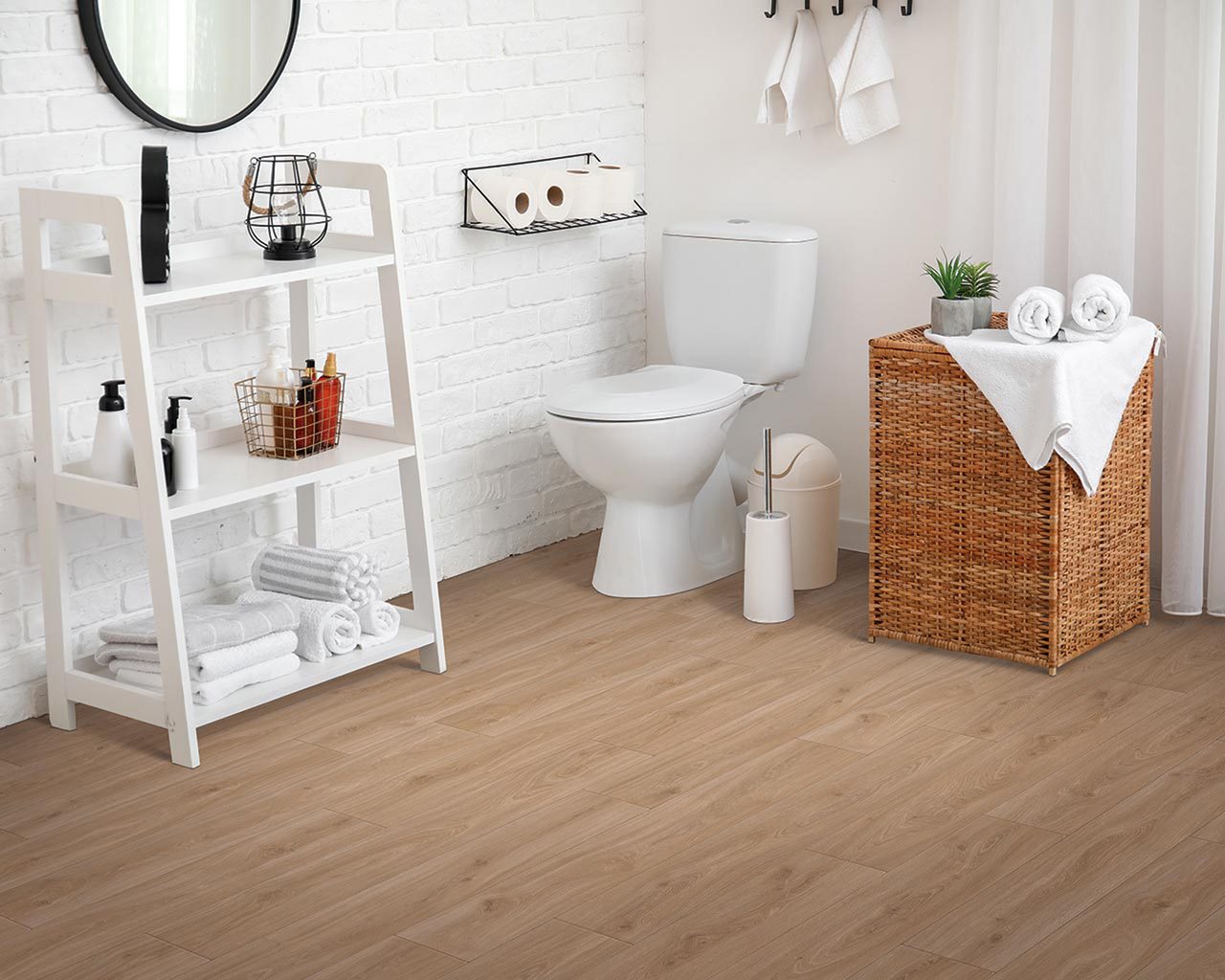 Plumbing fixture, Toilet seat, Bathroom sink, Interior design, Tap, White, Comfort, Wood