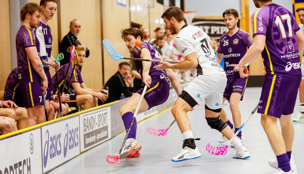 Team sport, Sports Uniform, Ball game, competition event, Floor hockey, Player, Shorts, Jersey