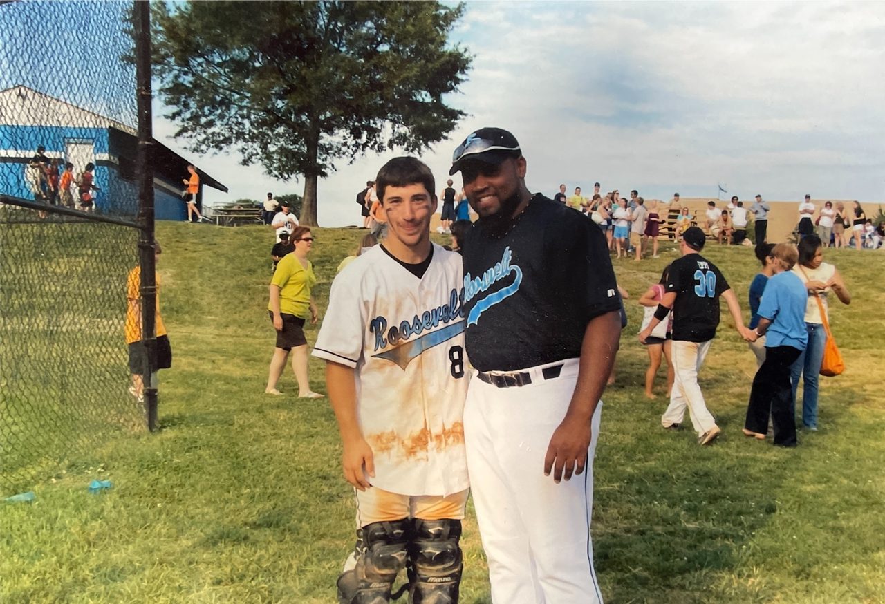 Sports uniform, Baseball player, Bat-and-ball games, Trousers, Sky, Shorts, Smile, Hat