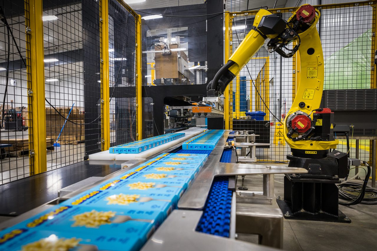 Yellow, Industrial, Interior factory, Boxes, Robotic arm, Grate, Conveyor