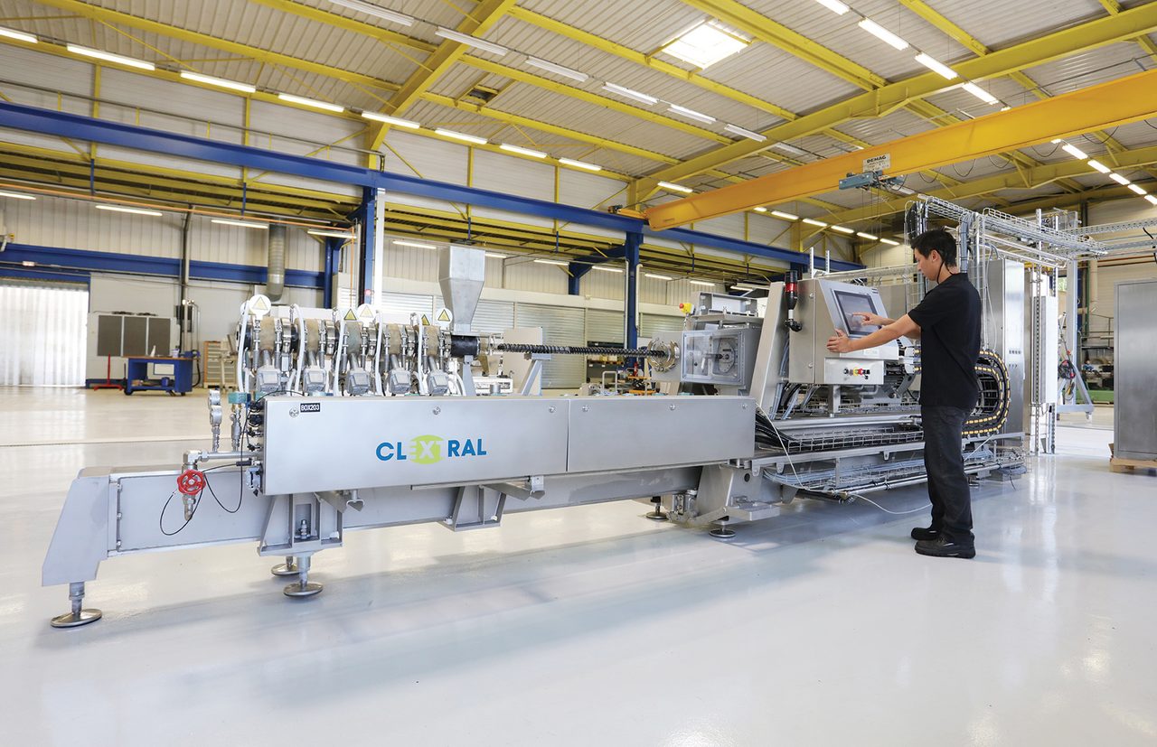 Machinery, Equipment, Interior, Factory, Industrial, Worker, Screen