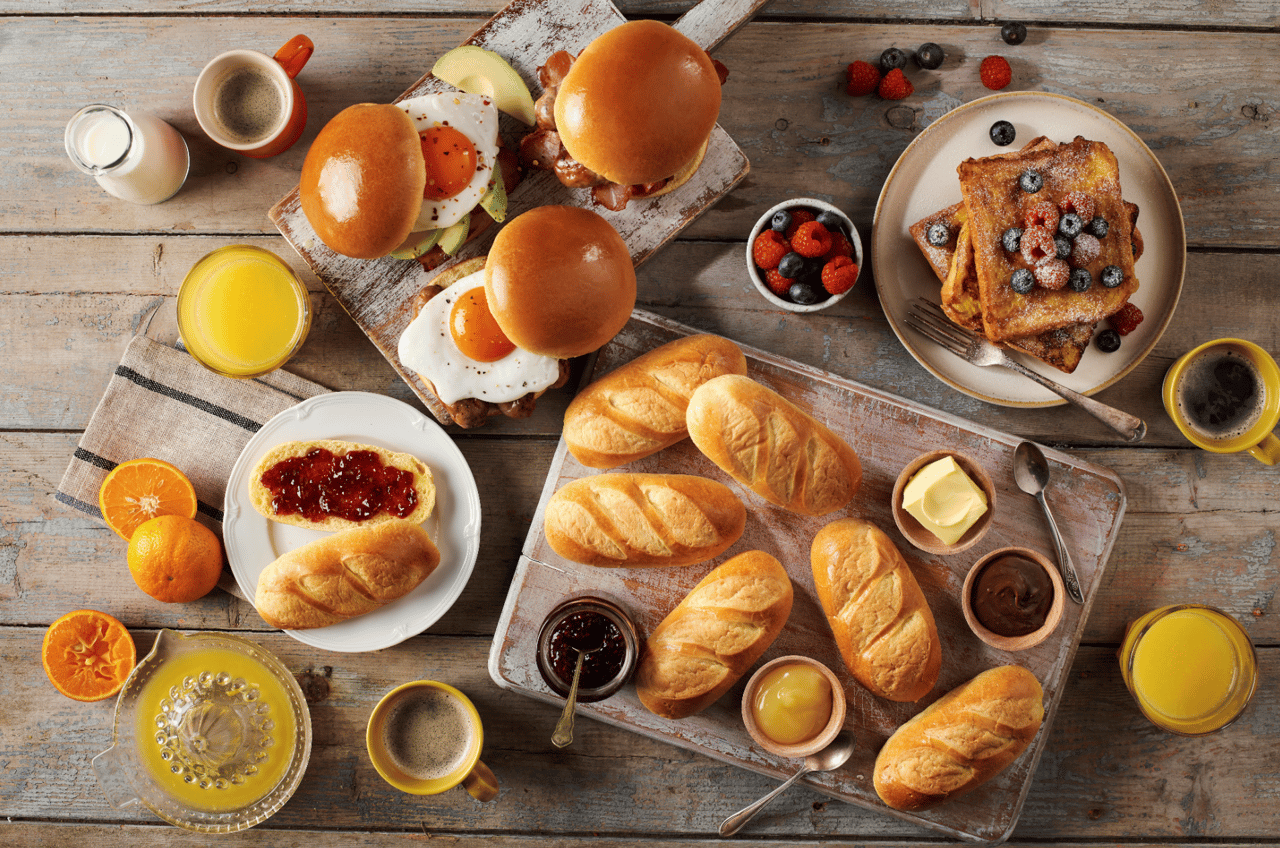 Breakfast food, Tableware, Ingredient, Buns, Cuisine, Table, Rolls, Dish, Wood