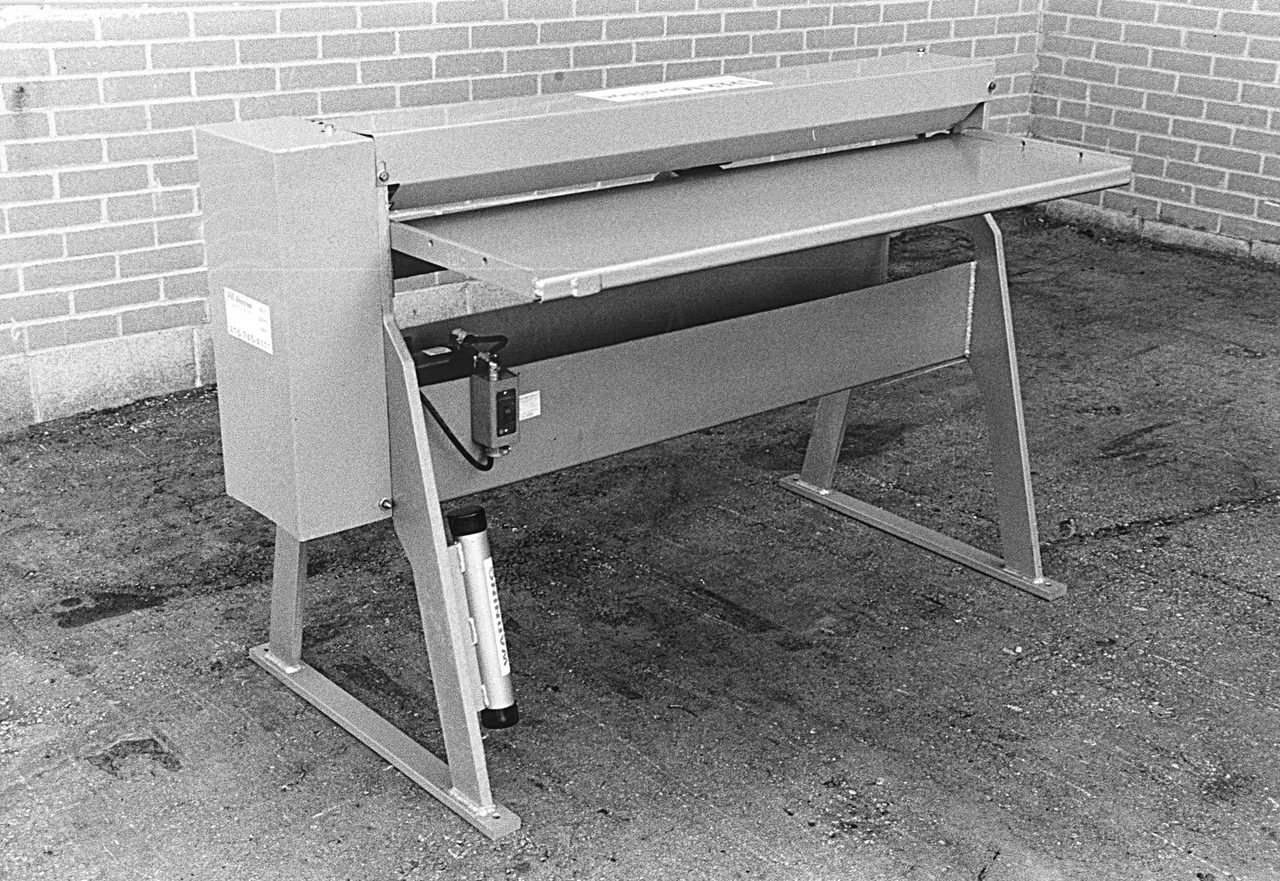 Outdoor bench, Street furniture, Black, Table, Rectangle, Wood