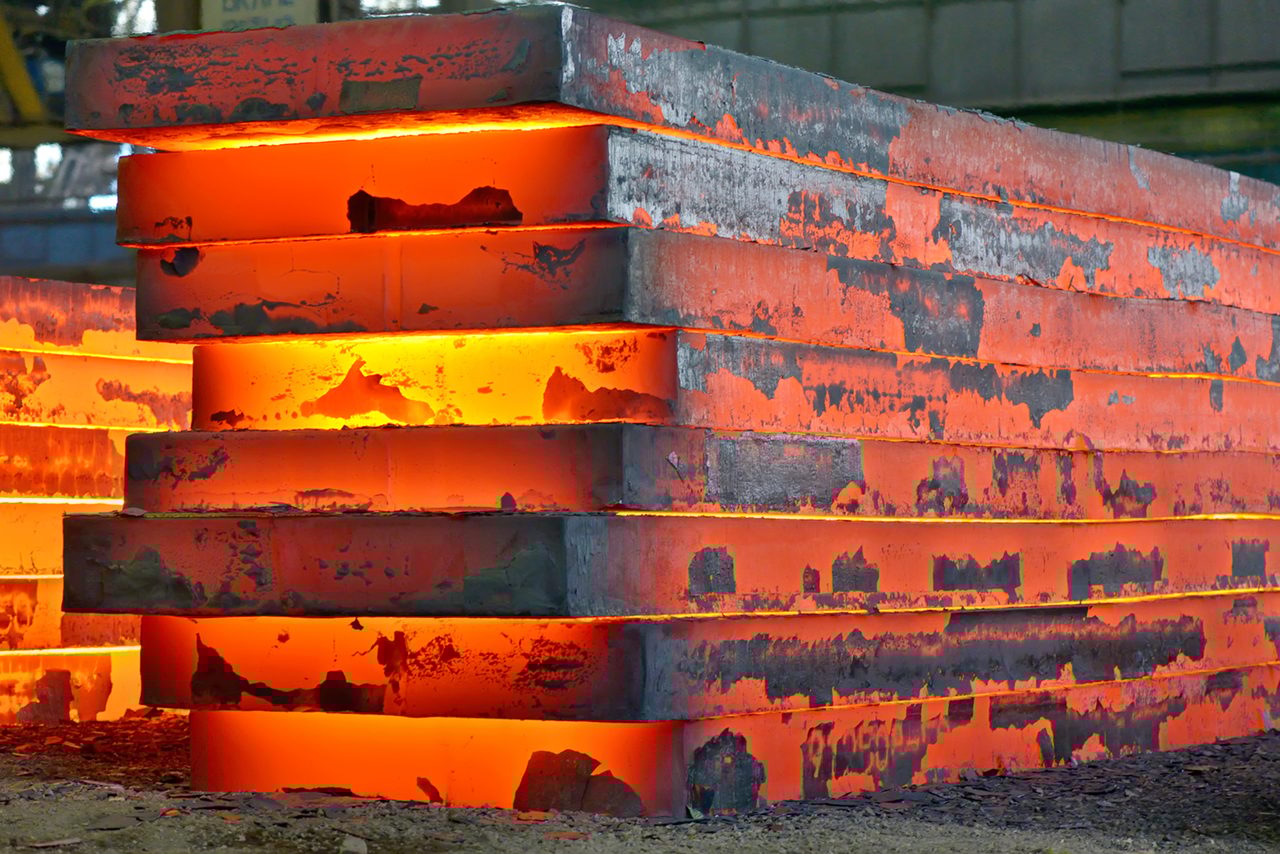 Hot steel slabs