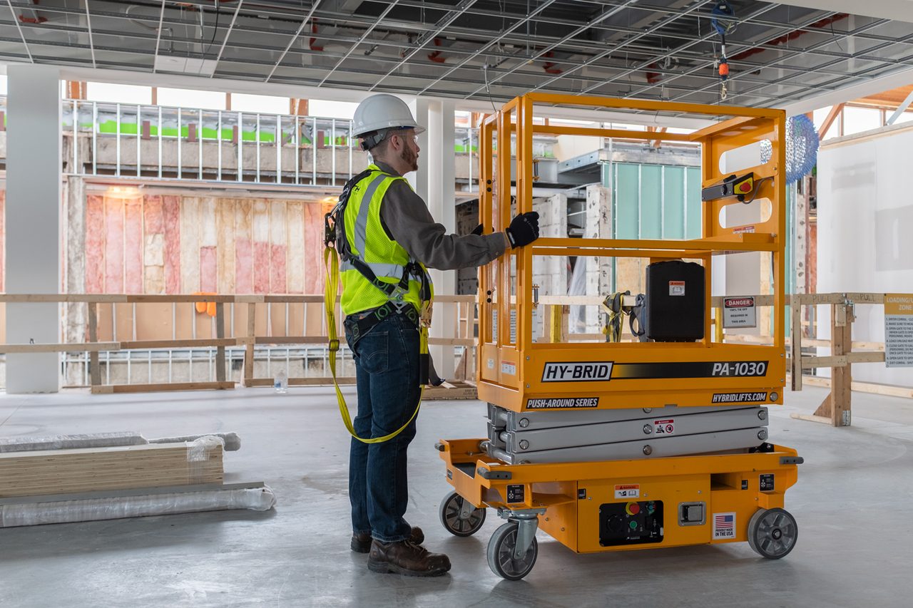 High-visibility clothing, Hard hat, Tire, Wheel, Workwear, Helmet, Yellow, Tradesman, Engineer, Asphalt