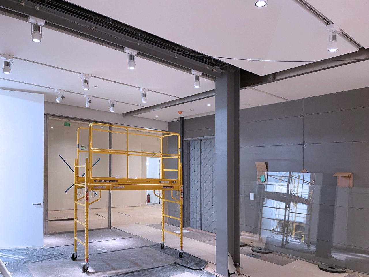 Interior design, Material property, Building, Wood, Fixture, Flooring, Line, Floor, Wall, Shade