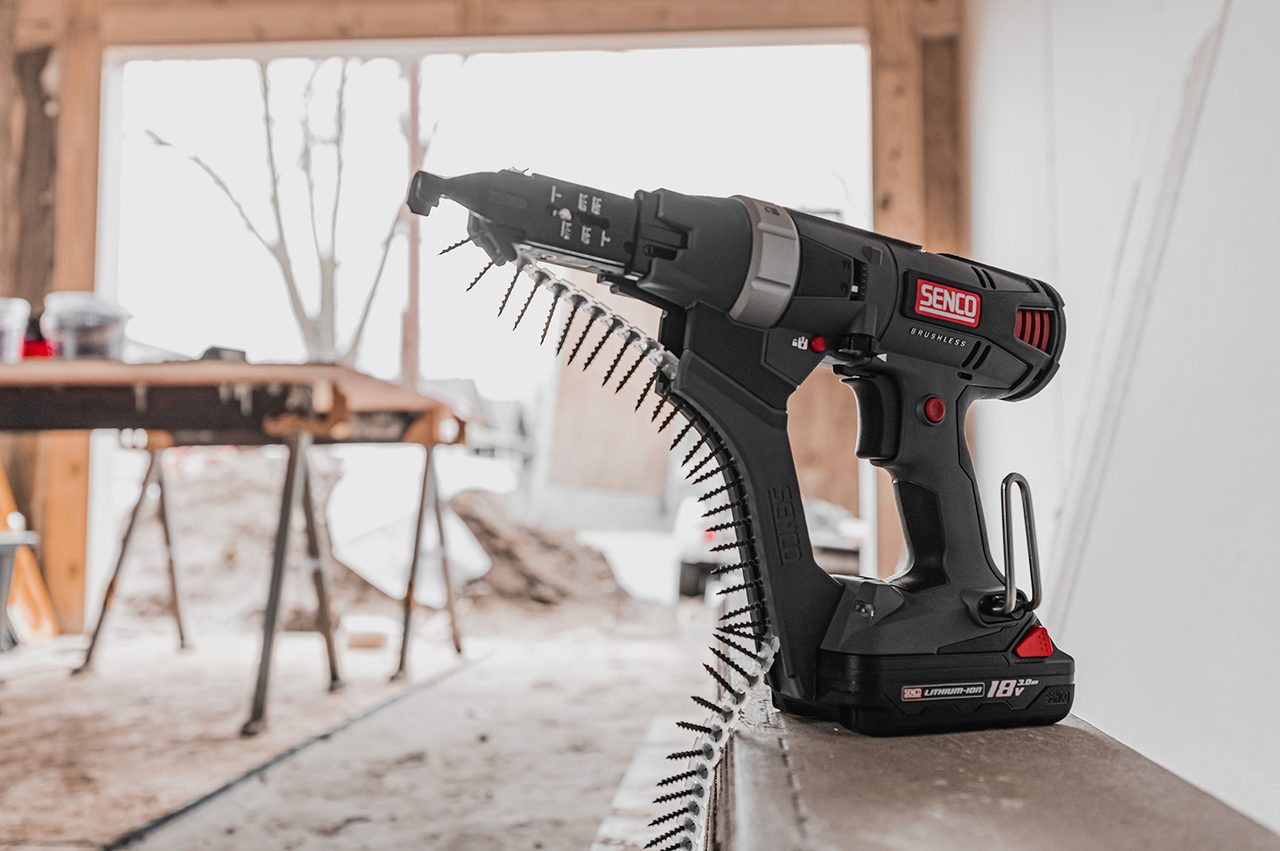 Handheld power drill, Pneumatic tool, Automotive tire, Saw, Wood