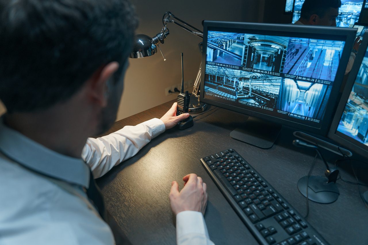 Personal computer, Input device, Hand, Peripheral, Arm, Table, Desk