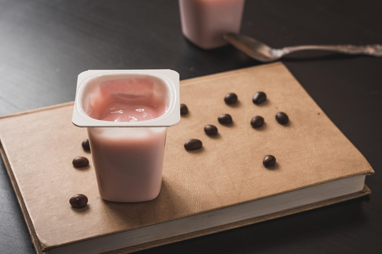 Tableware, Cup, Fluid, Ingredient, Drinkware, Serveware