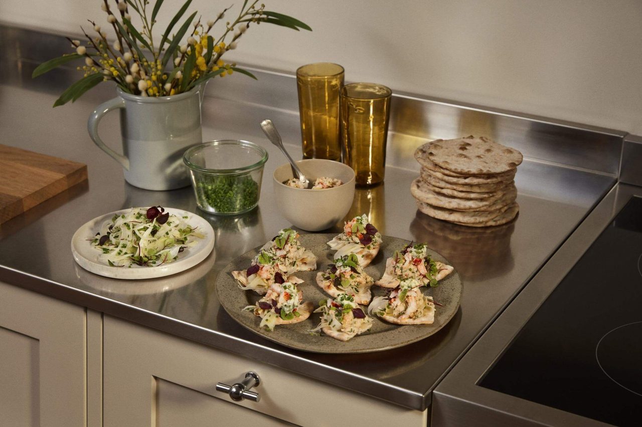 Food, Tableware, Plant, Dishware, Table, Ingredient, Serveware, Plate, Yellow, Cuisine