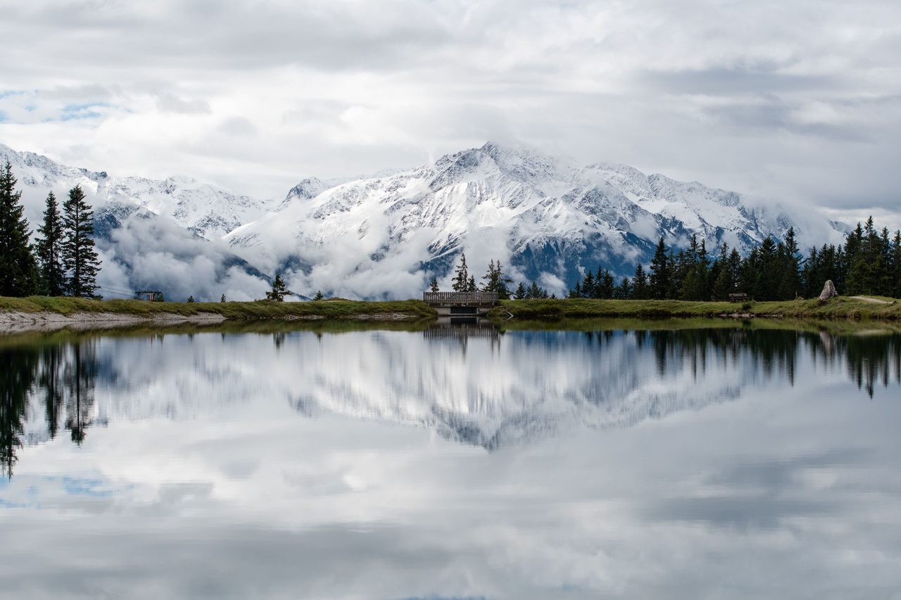 Water resources, Natural environment, Cloud, Sky, Mountain, Plant, Snow, Tree