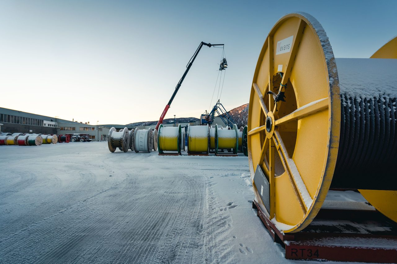 Automotive tire, Sky, Asphalt, Wheel