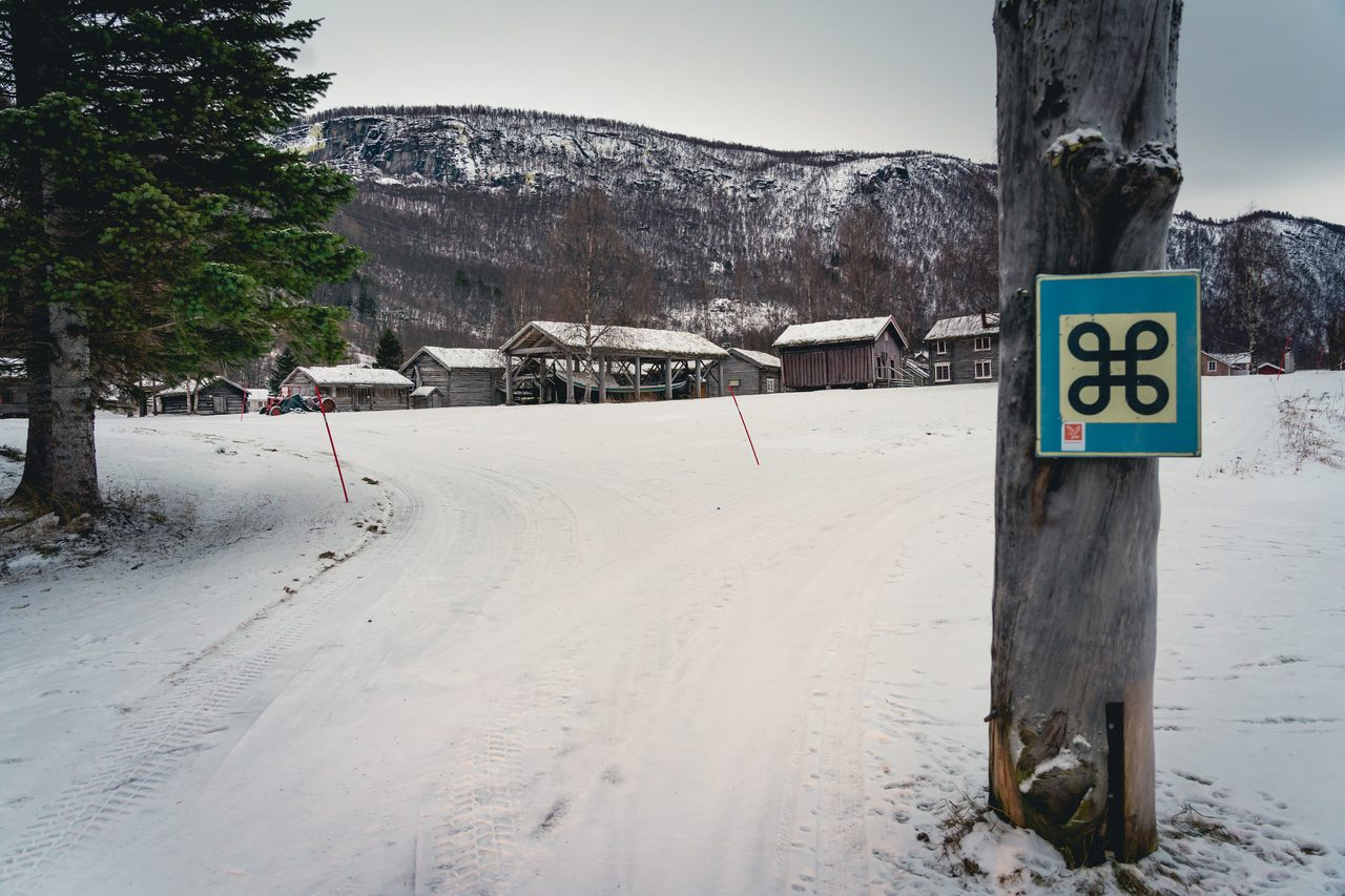 Natural landscape, Sky, Mountain, Snow, Tree, Slope, Freezing, Wood