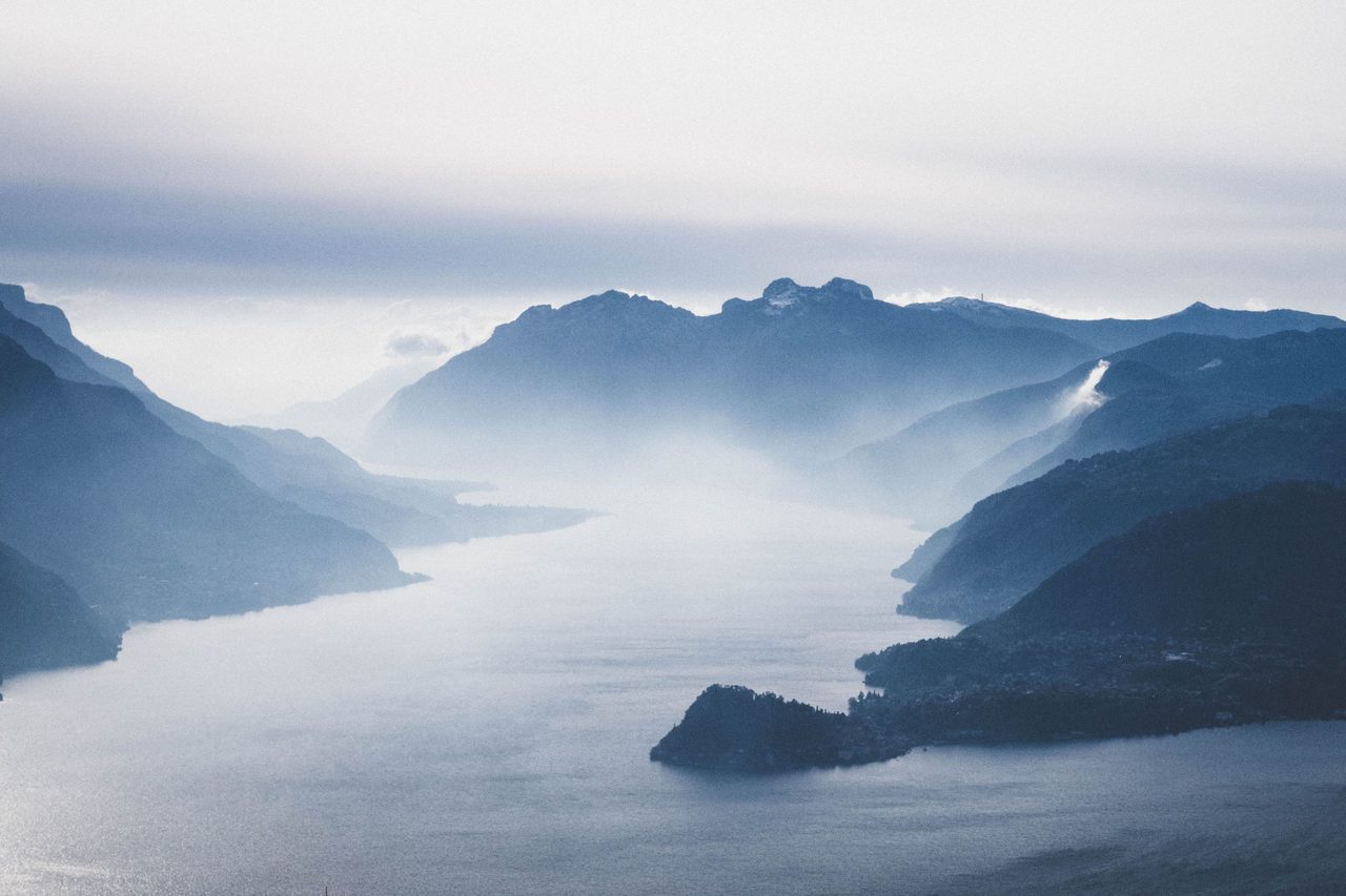 Water resources, Natural landscape, Atmospheric phenomenon, Cloud, Sky, Mountain, Atmosphere, Fog, Highland