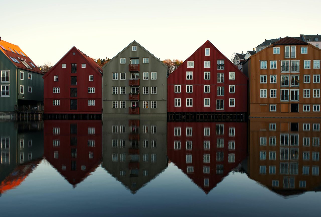 Body of water, Urban design, Building, Window, World, House, Sky