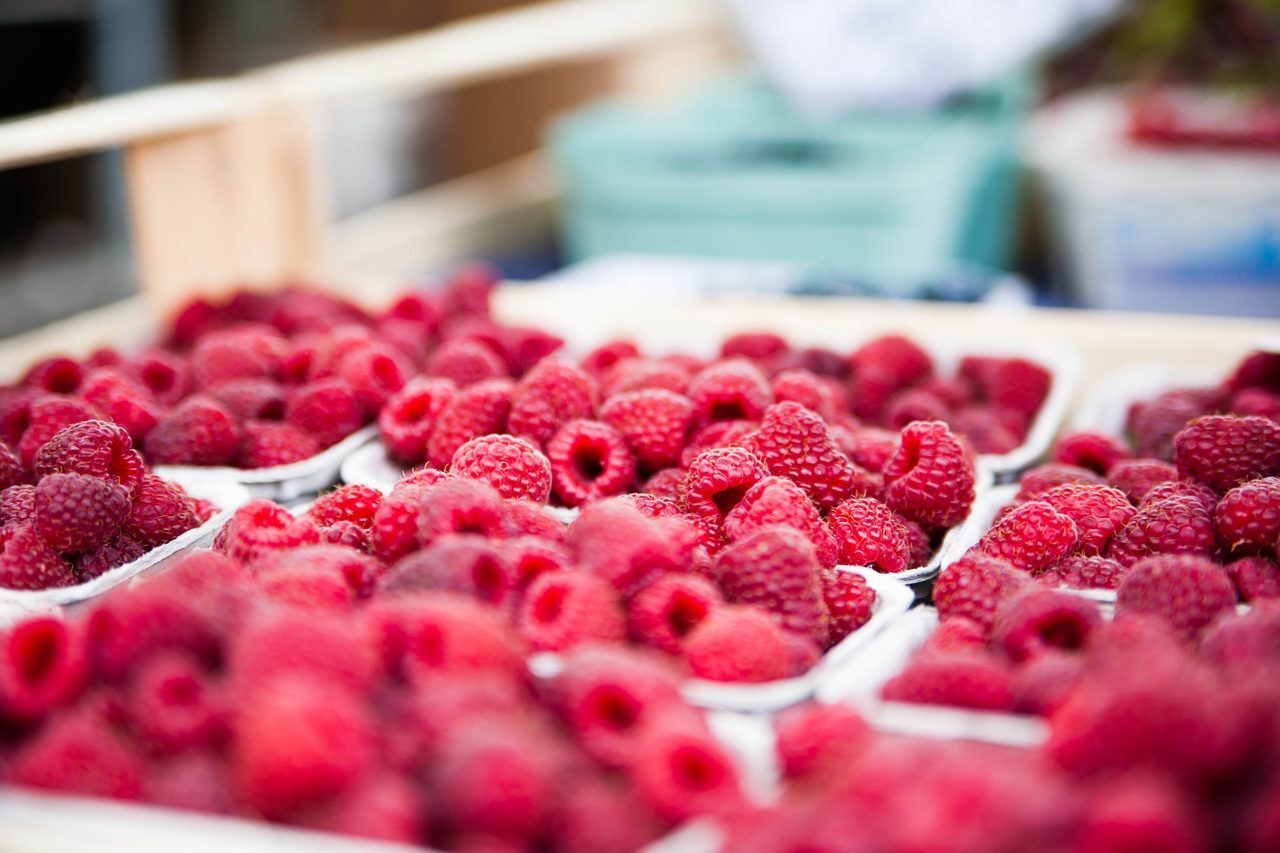 raspberries, fruits, food