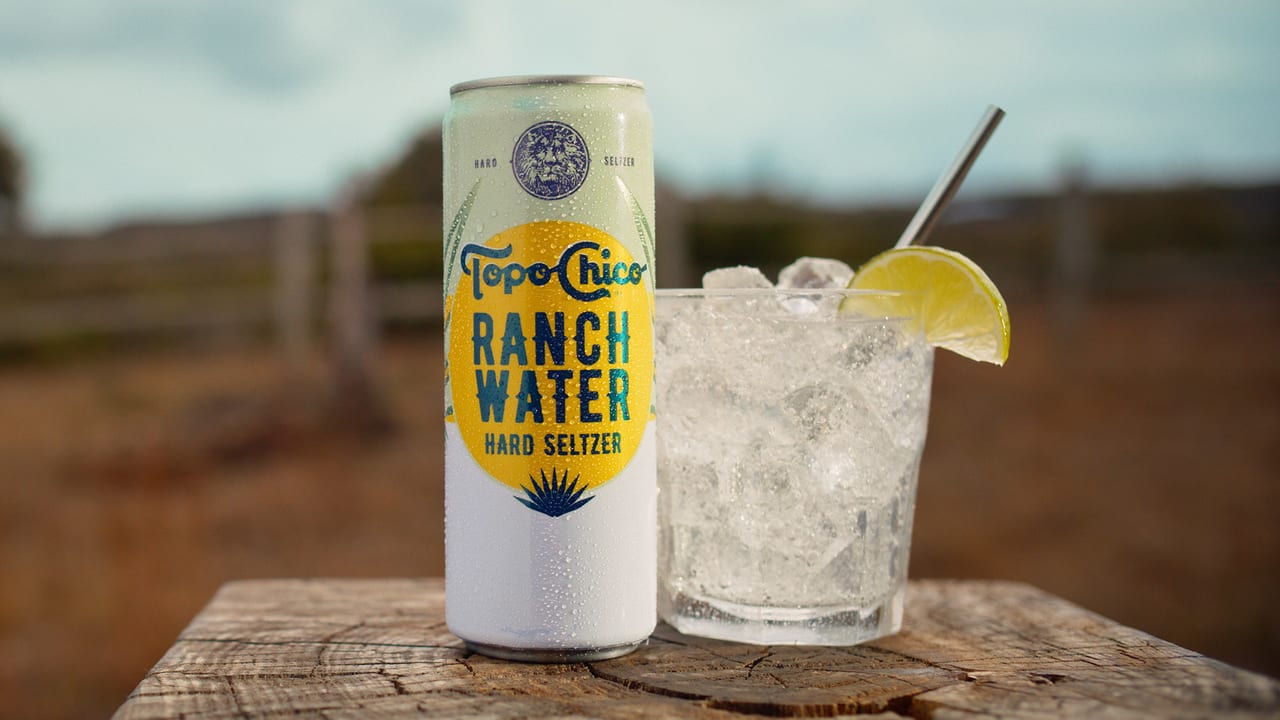 Alcoholic beverage, Tableware, Drinkware, Cocktail, Liquid, Ingredient, Lime, Drink, Citrus, Water