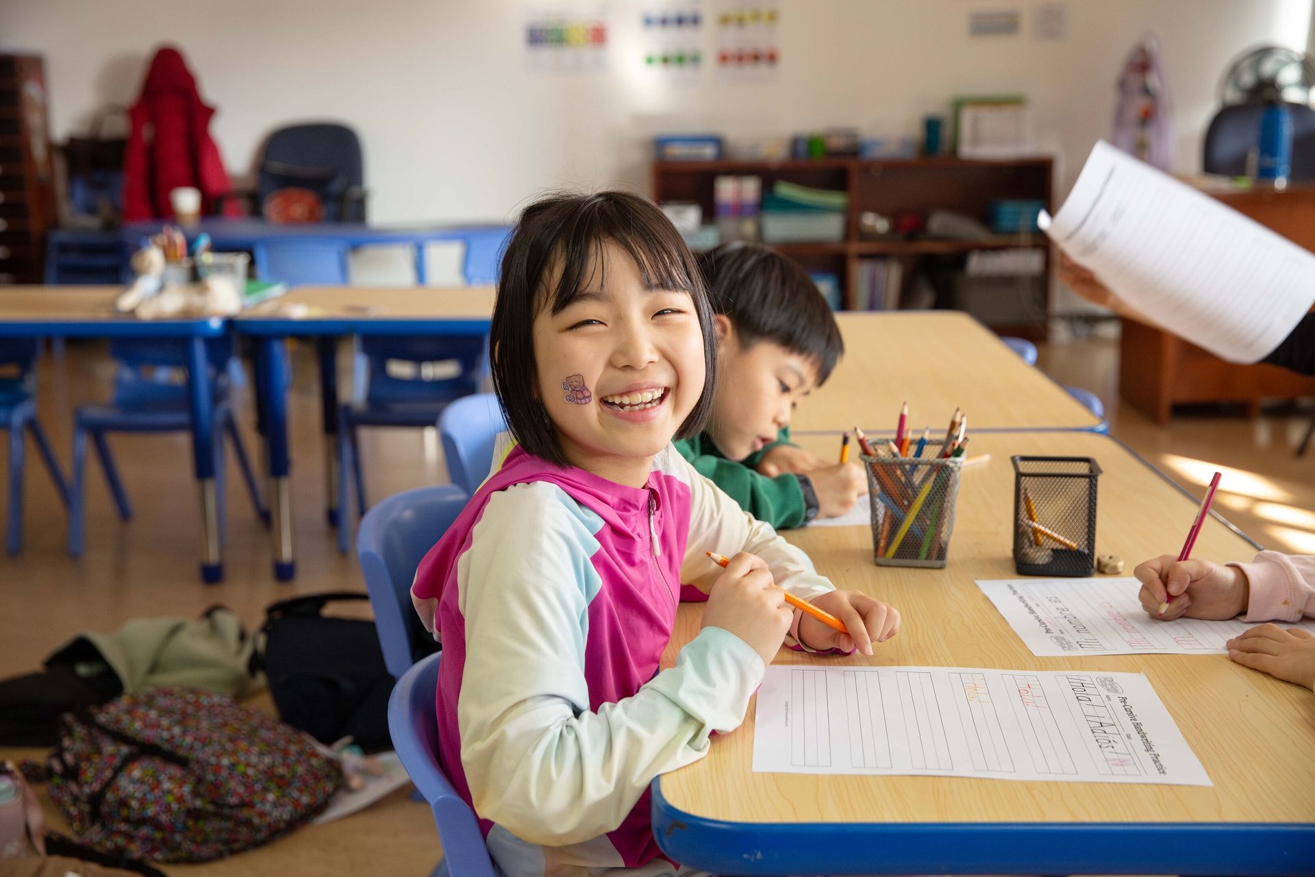 Smile, Table, Furniture, Chair, Community, Desk, Leisure