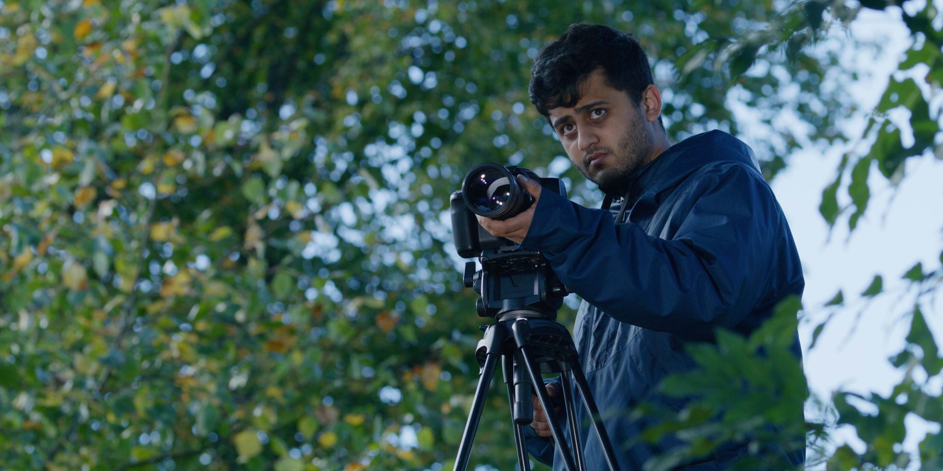 People in nature, Camera lens, Flash photography, Digital SLR, Photographer, Plant, Videographer
