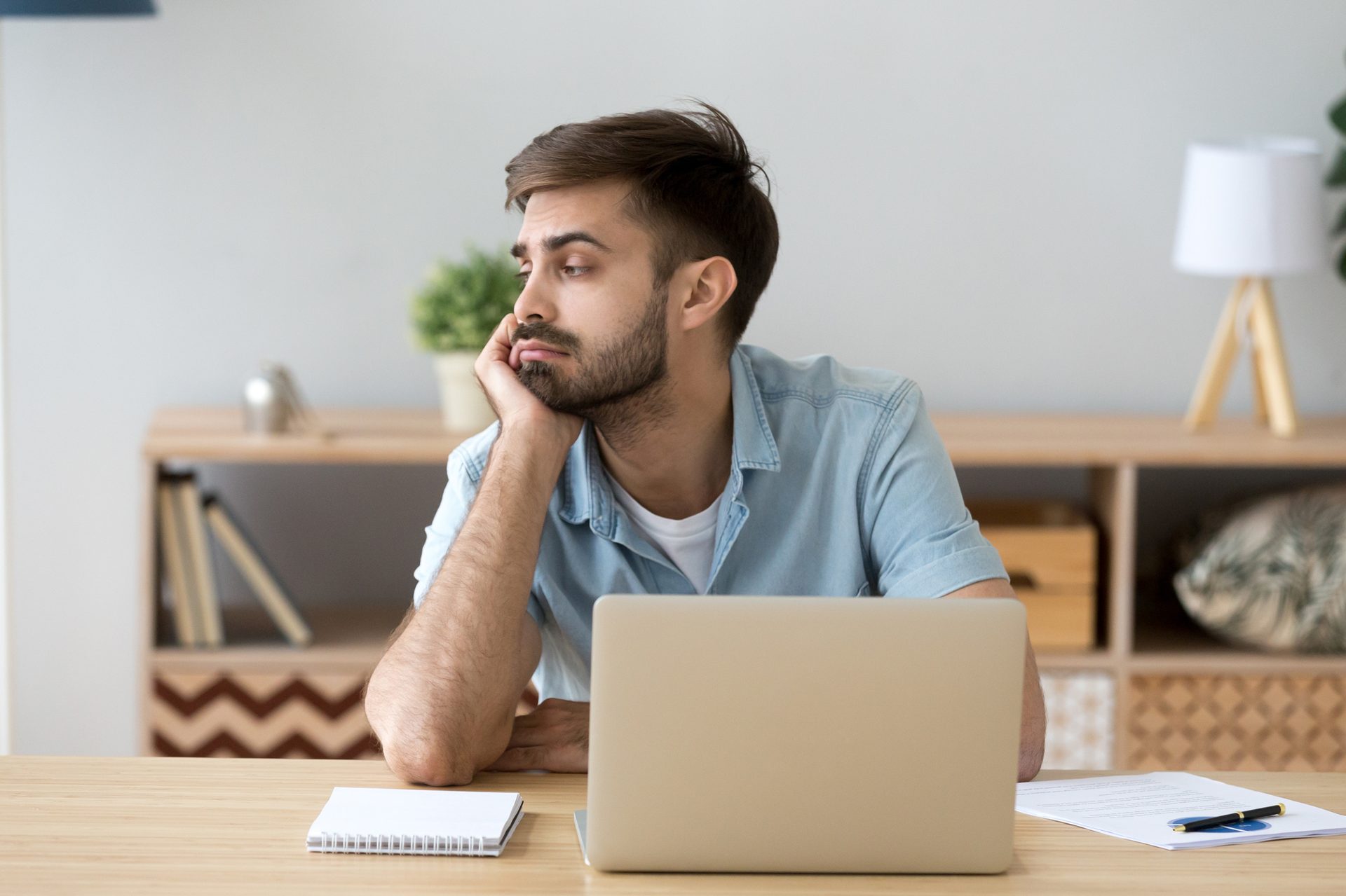 Table, Beard, Desk, Computer