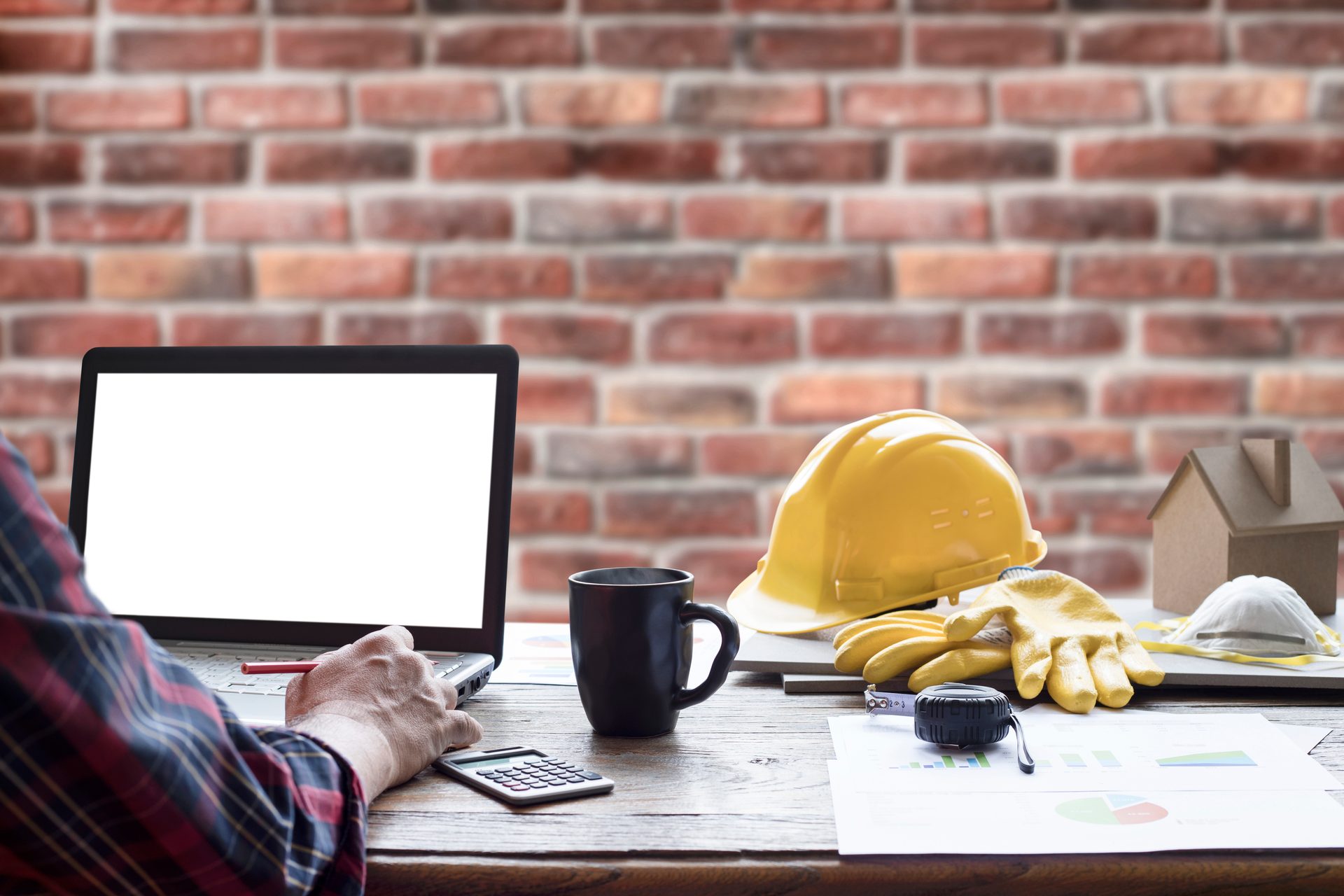 Personal computer, Output device, Table, Tableware, Wood, Textile, Serveware, Brickwork