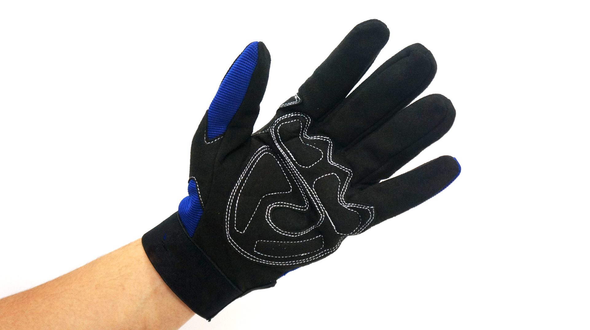 Sports gear, Sleeve, Gesture, Finger, Thumb