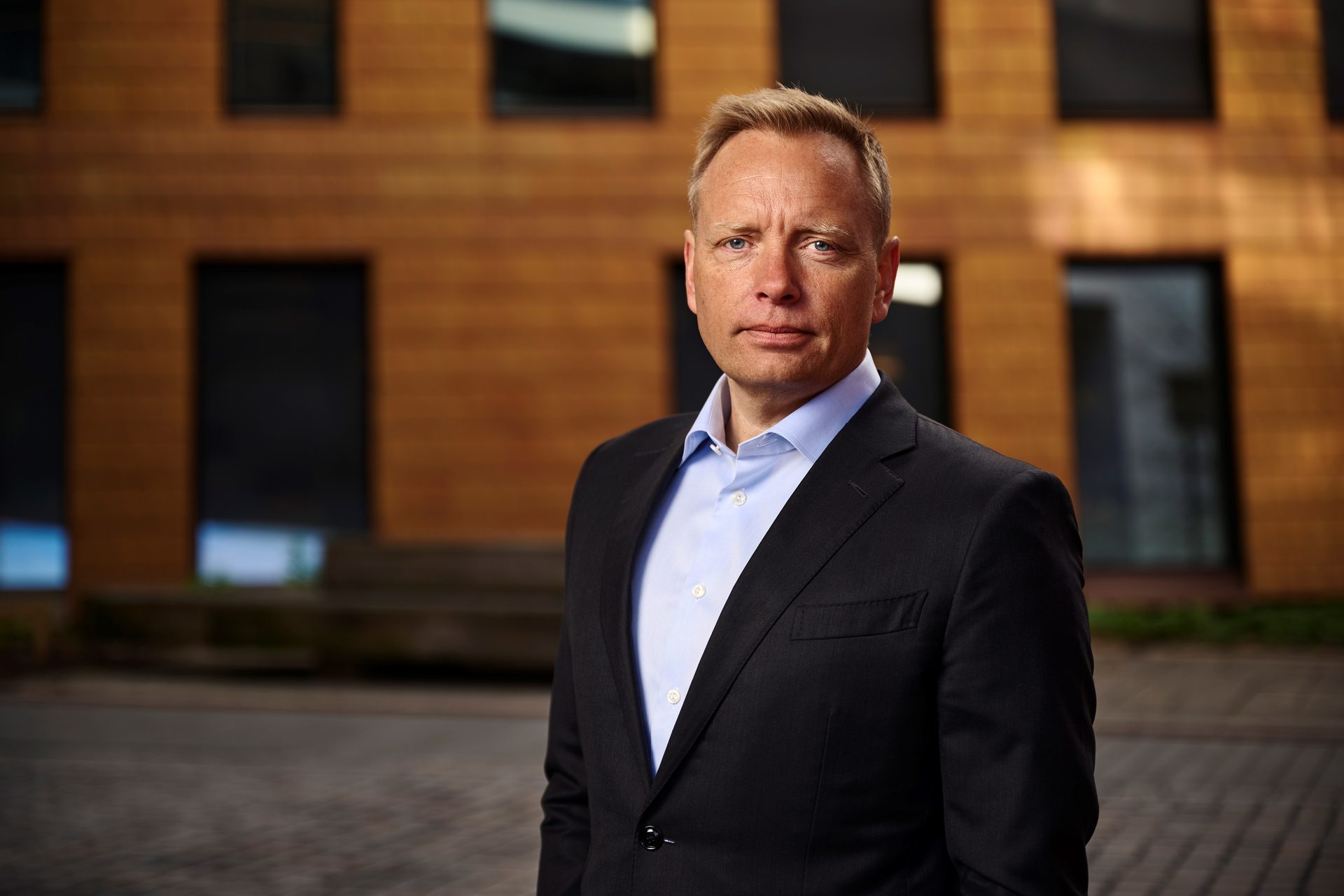 Dress shirt, Flash photography, Window, Sleeve, Beard, Collar