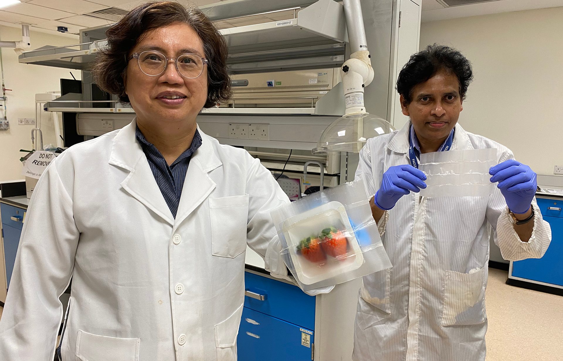 Safety glove, White coat, Health care, Workwear, Scientist, Researcher, Research, Laboratory, Chemistry