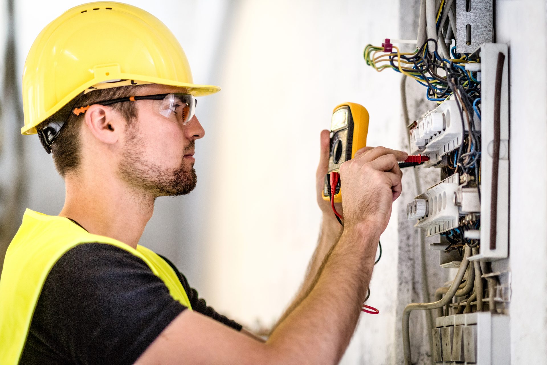 Hard hat, Electrical contractor, Glasses, Electrician, Workwear, Helmet, Tradesman, Yellow, Engineer, Engineering