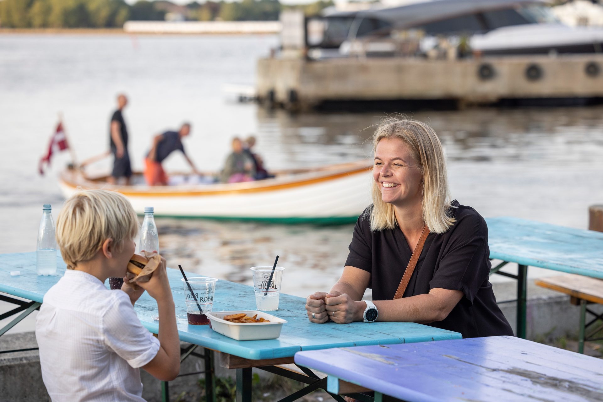 Boats and boating--Equipment and supplies, Water, Table, Furniture, Boat, Smile, Vehicle, Human, Watercraft, Lake