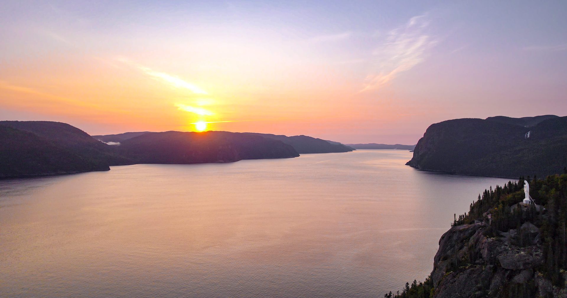 Water resources, Natural landscape, Cloud, Sky, Afterglow, Highland, Dusk, Sunlight, Sunset