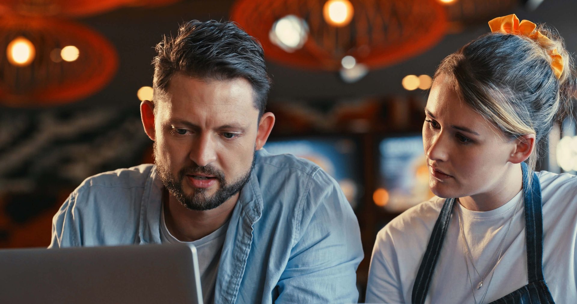 Flash photography, Beard, Laptop, Computer