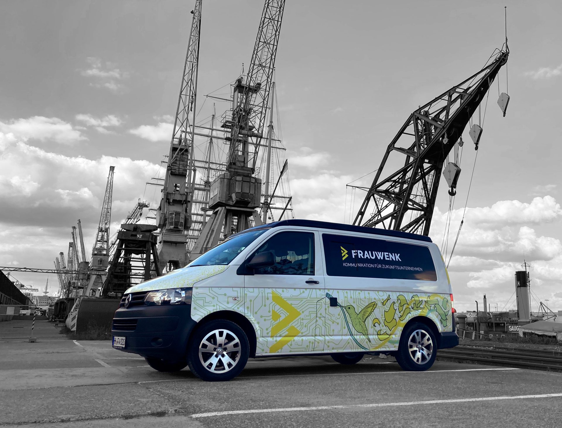 Motor vehicle, Automotive design, Wheel, Tire, Cloud, Sky, Car, Window, Van