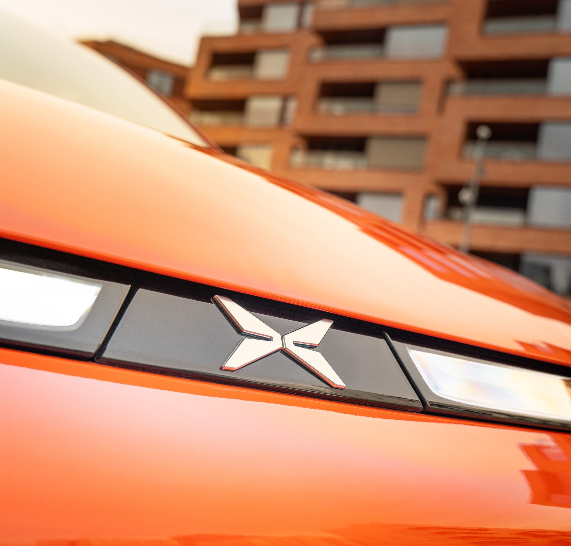 Land vehicle, Automotive lighting, Car, Grille, Hood, Orange